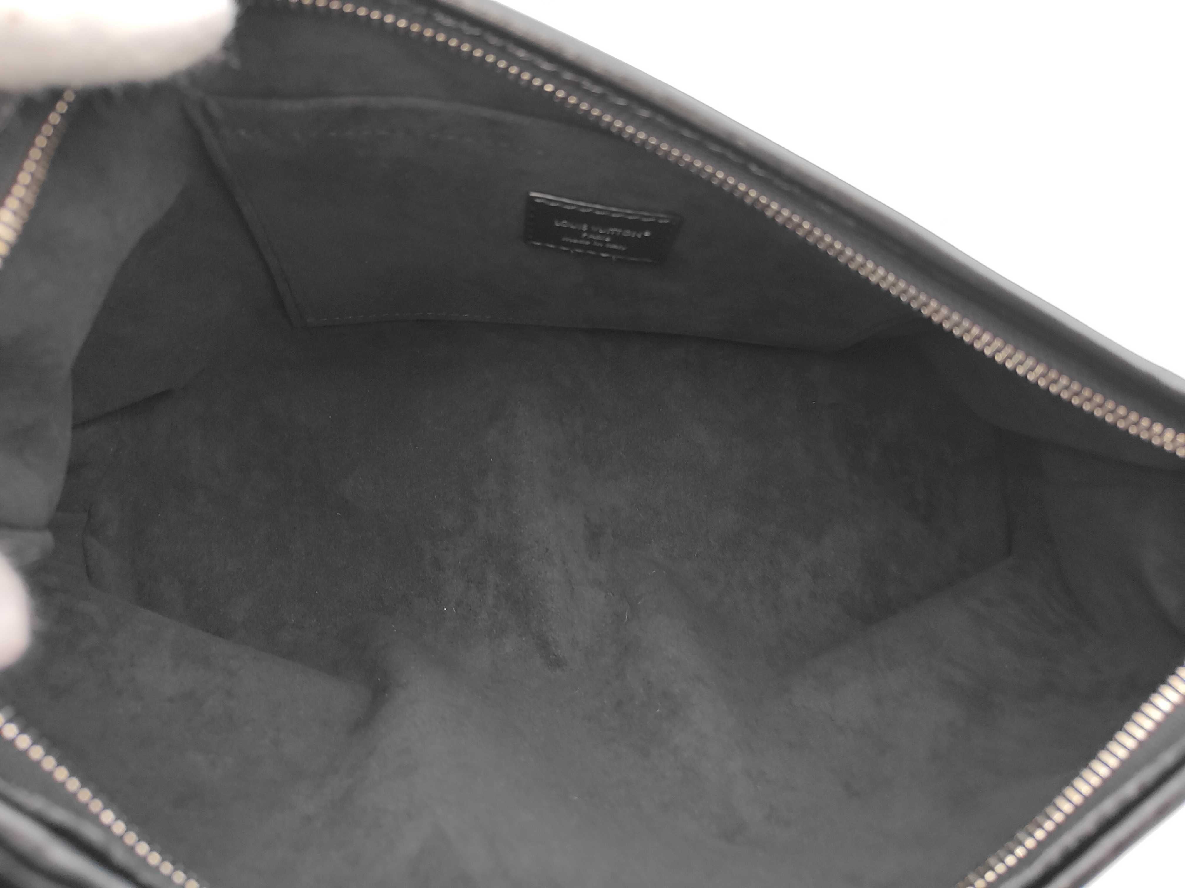 M28160 Carryall EW IC Handbag with Dust Bag and Name Tag — view 9