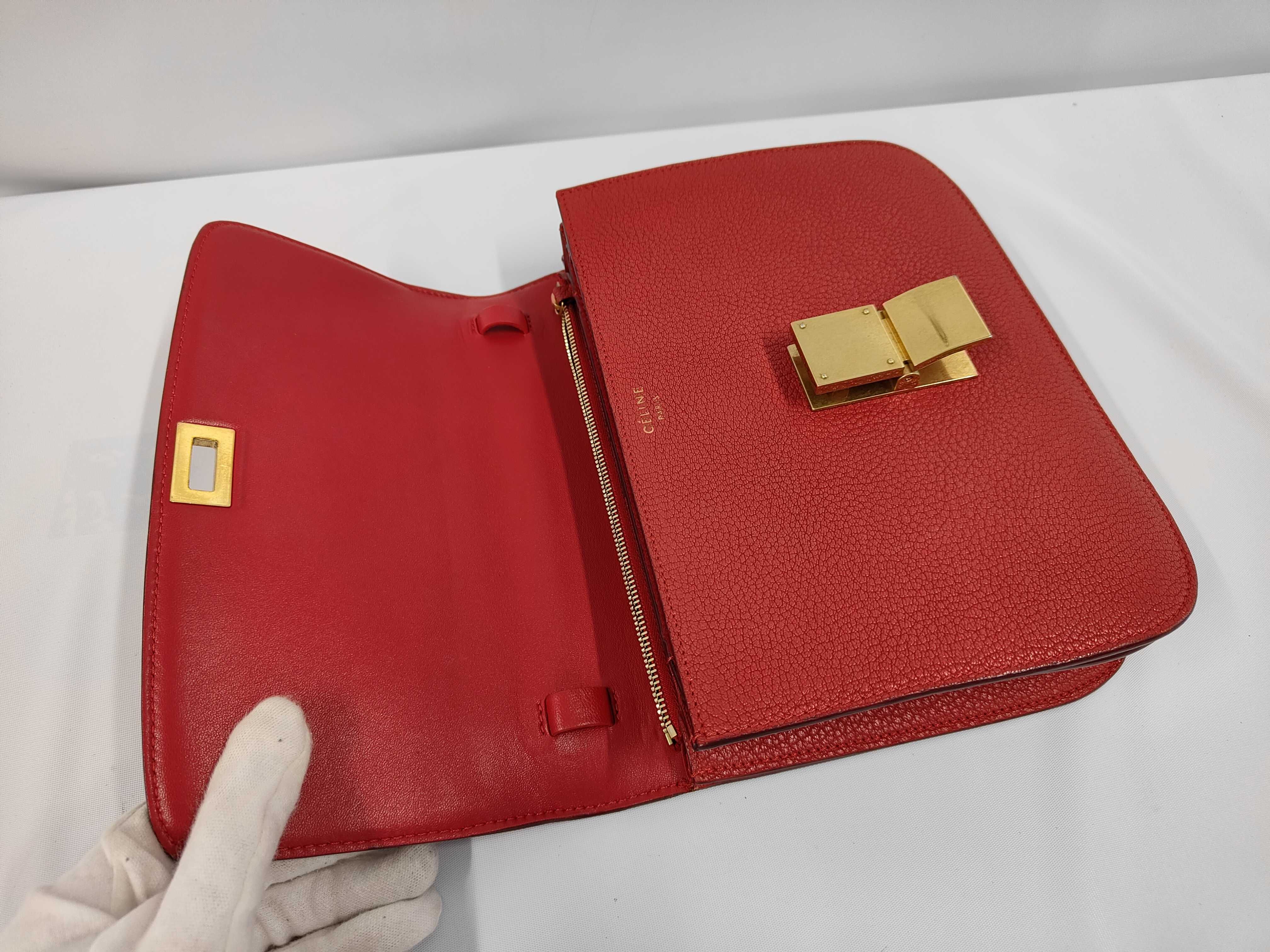 Classic Box Medium Grain Leather Shoulder Bag — view 6