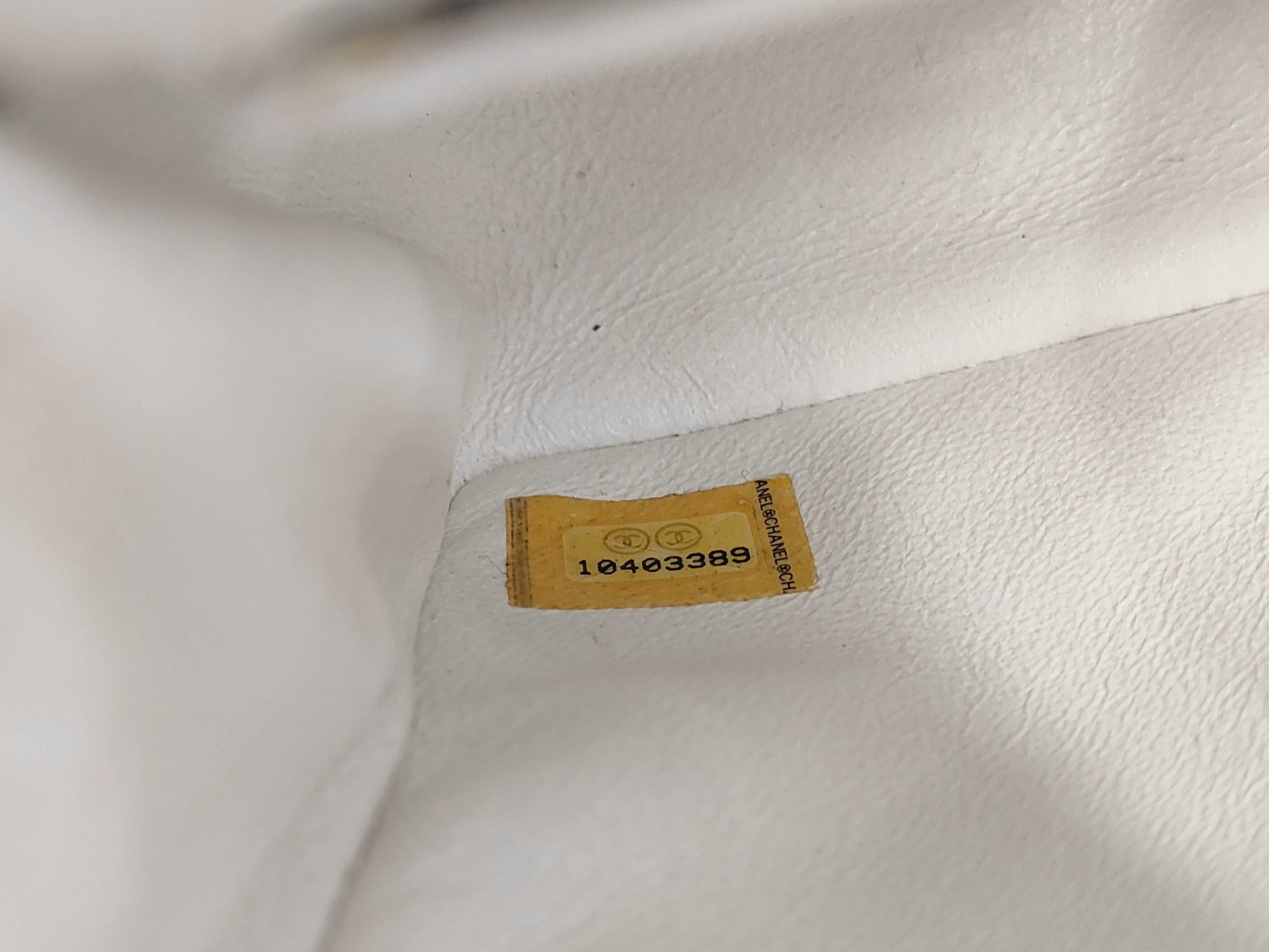 Mini Matelassé Caviar Skin White Shoulder Bag (Serial Number 10s) - Card and Seal Included — view 10