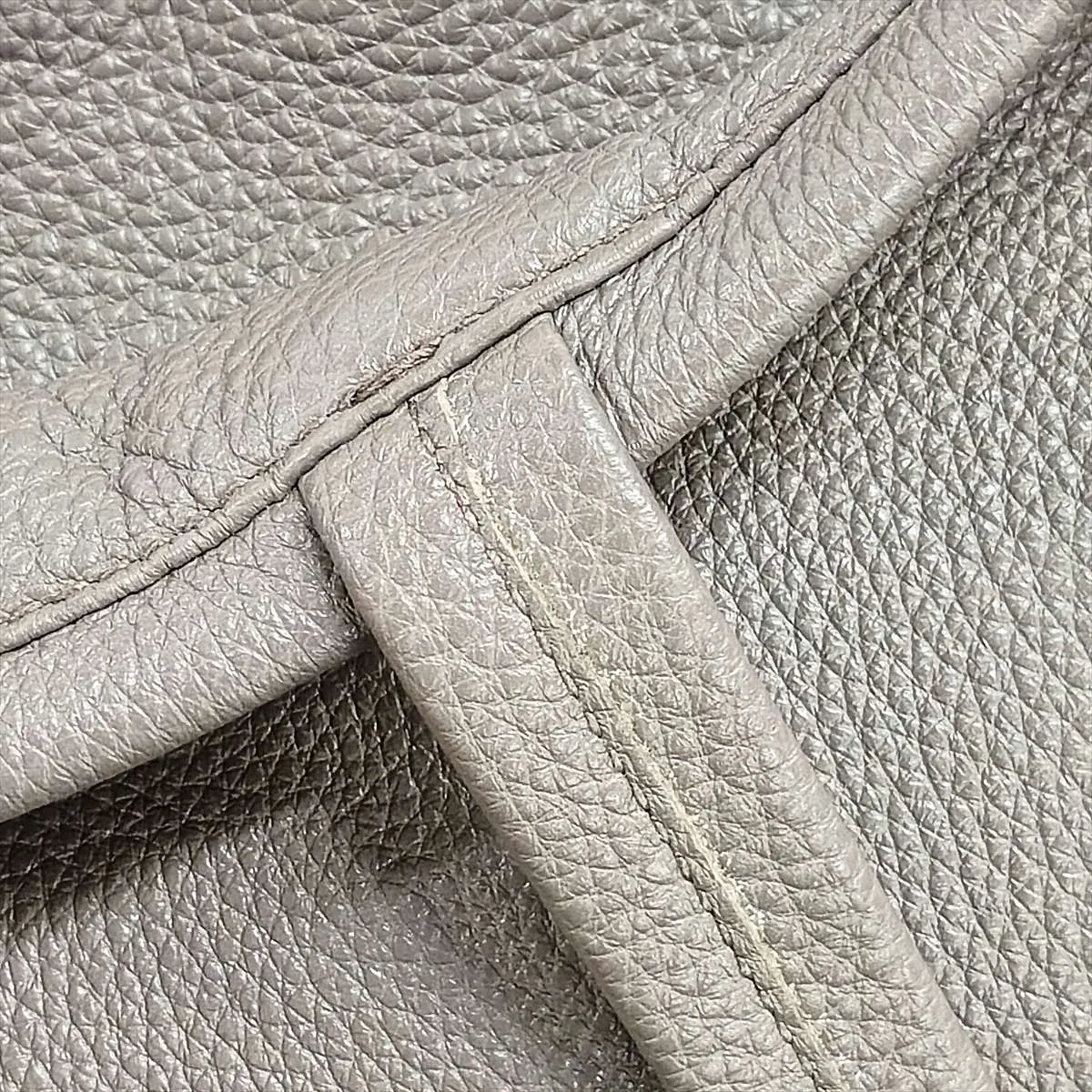 Vitello Daino 2VG130 Leather Tote Bag, Beige — view 11