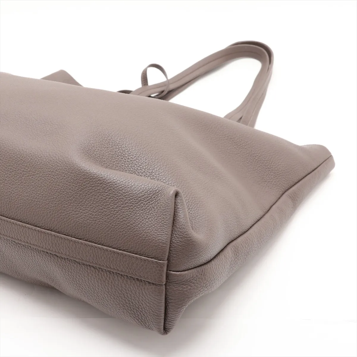 Vitello Daino 2VG130 Leather Tote Bag, Beige — view 3