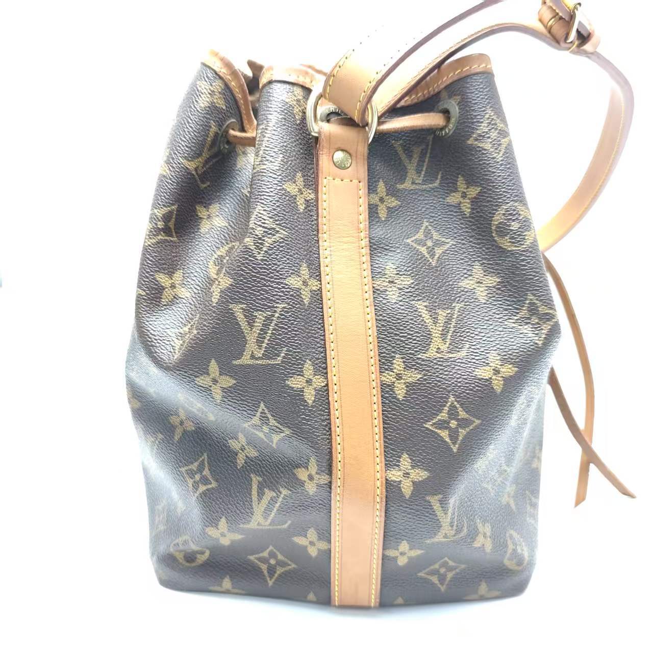 【*Shipped from: China*】LOUIS VUITTON PU Shoulder Bag — view 3