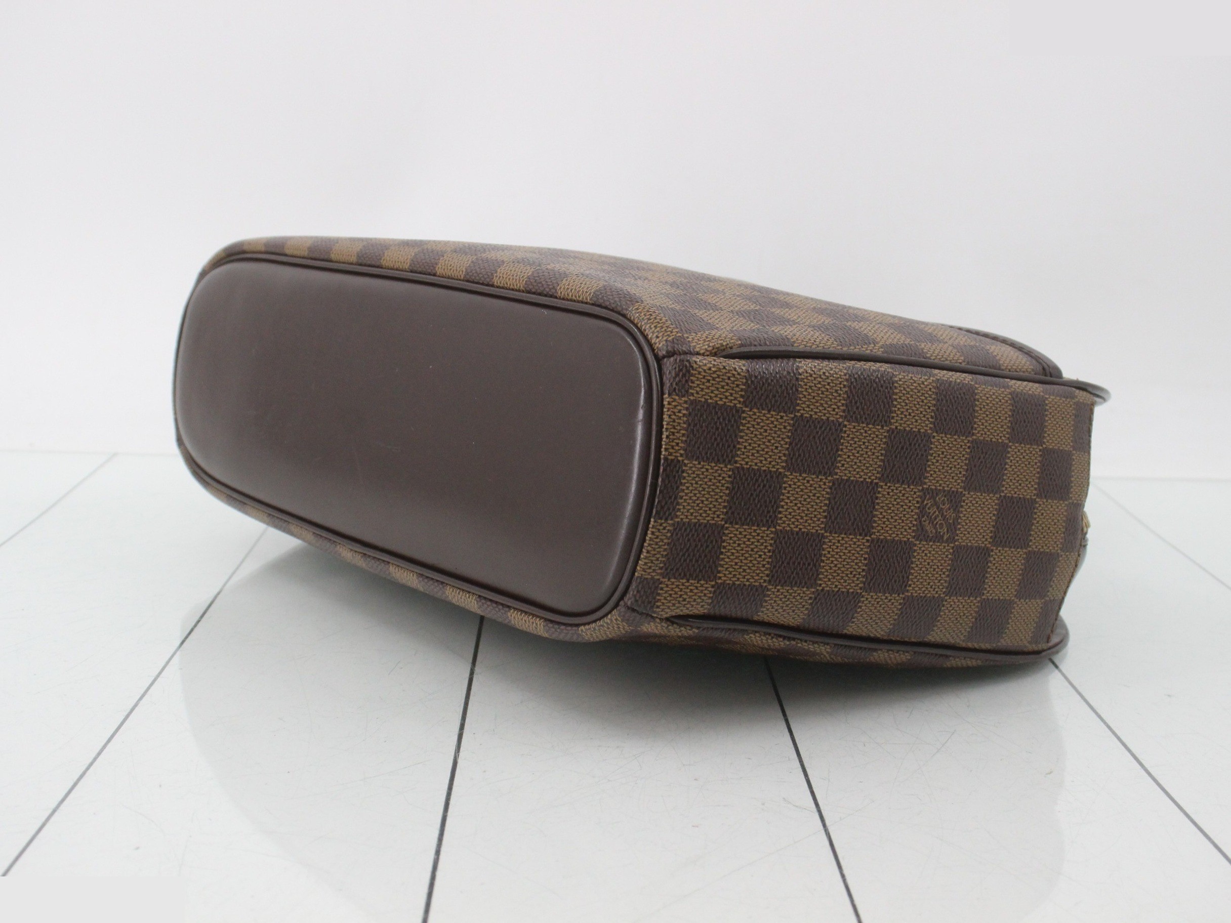 Damier Salia Horizontal Handbag — view 6