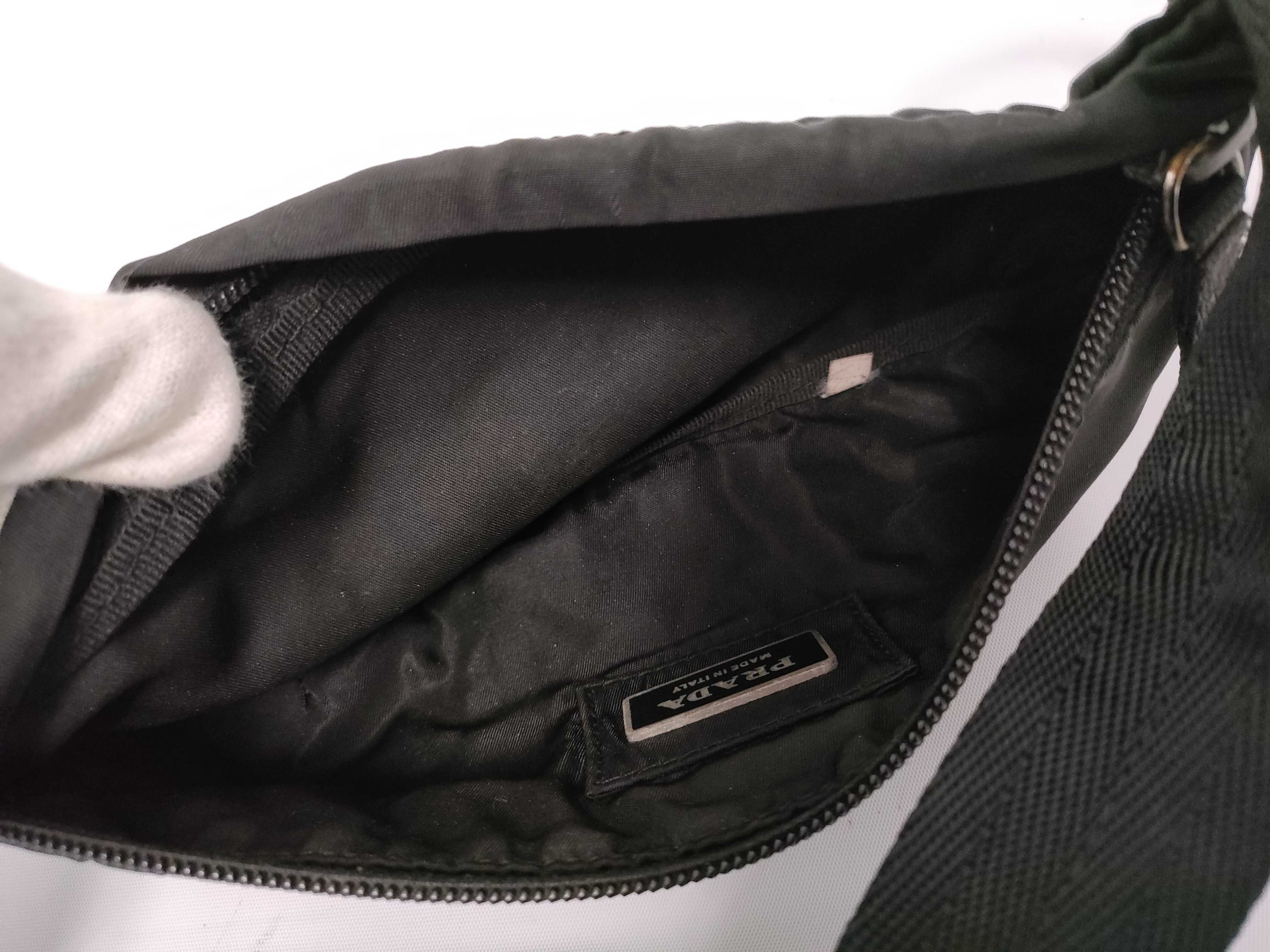 Nylon Body Bag Shoulder Bag — view 9