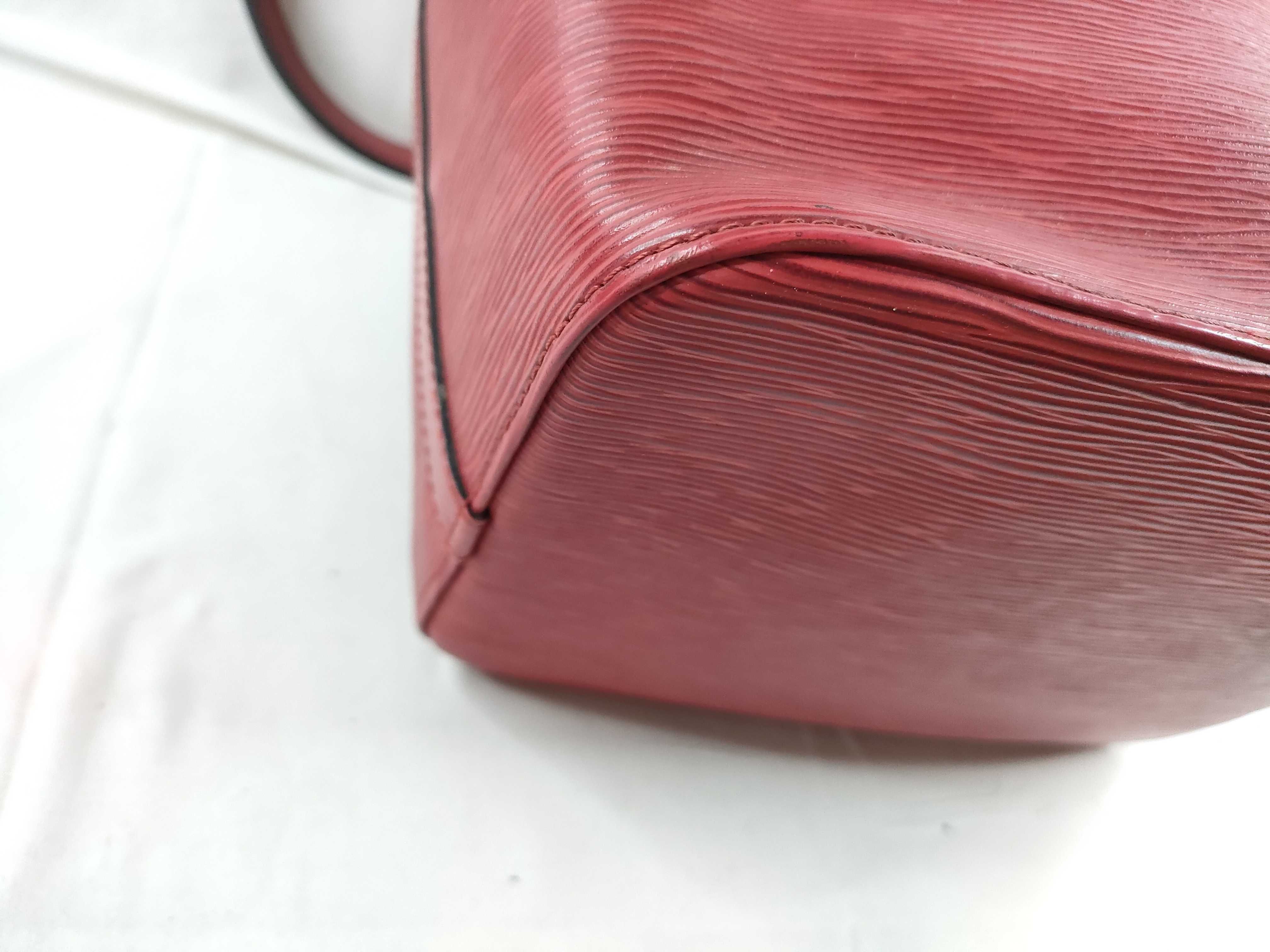Epi Leather Petit Noé Red Shoulder Bag — view 3