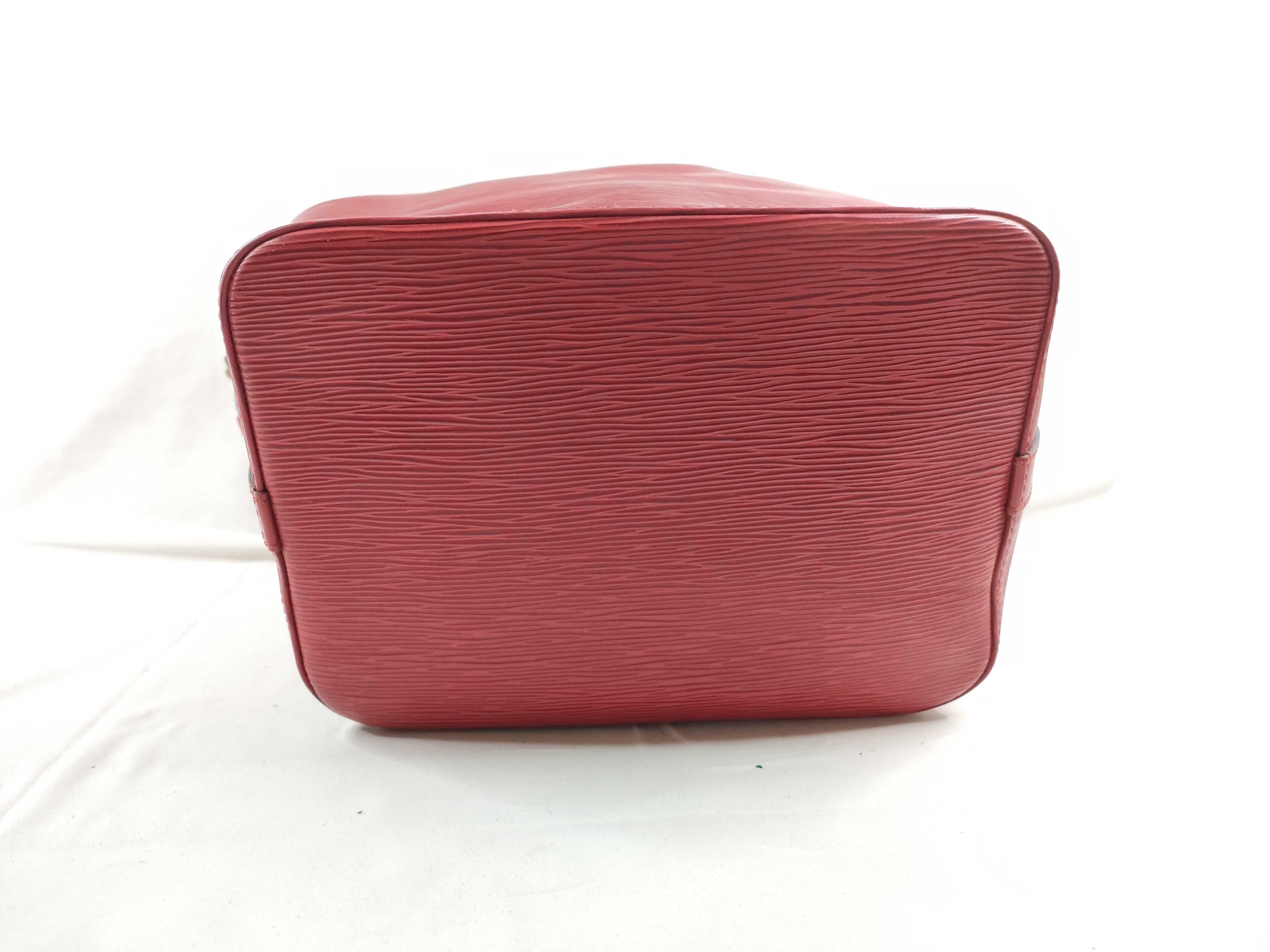Epi Leather Petit Noé Red Shoulder Bag — view 4