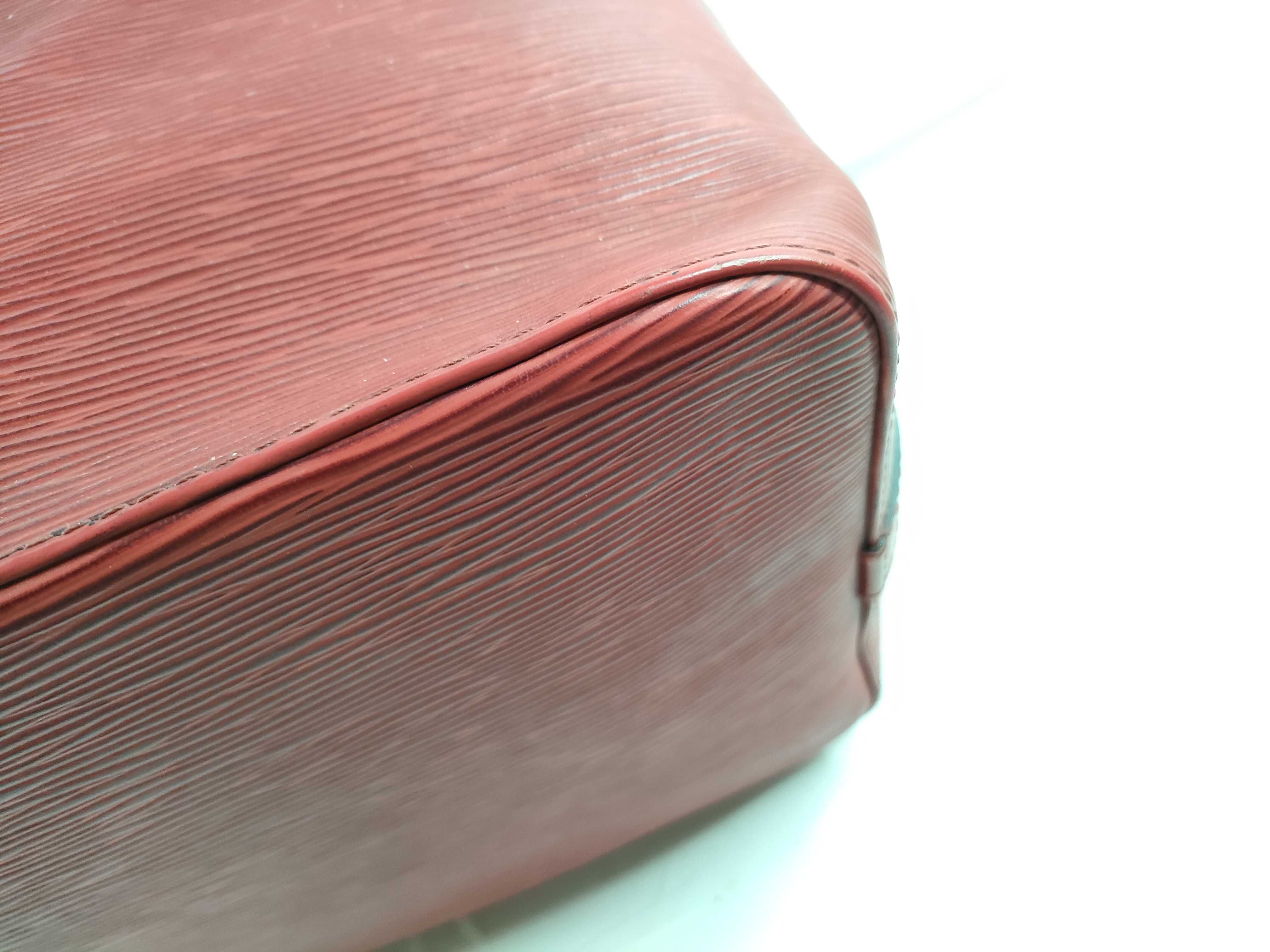 Epi Leather Petit Noé Red Shoulder Bag — view 5
