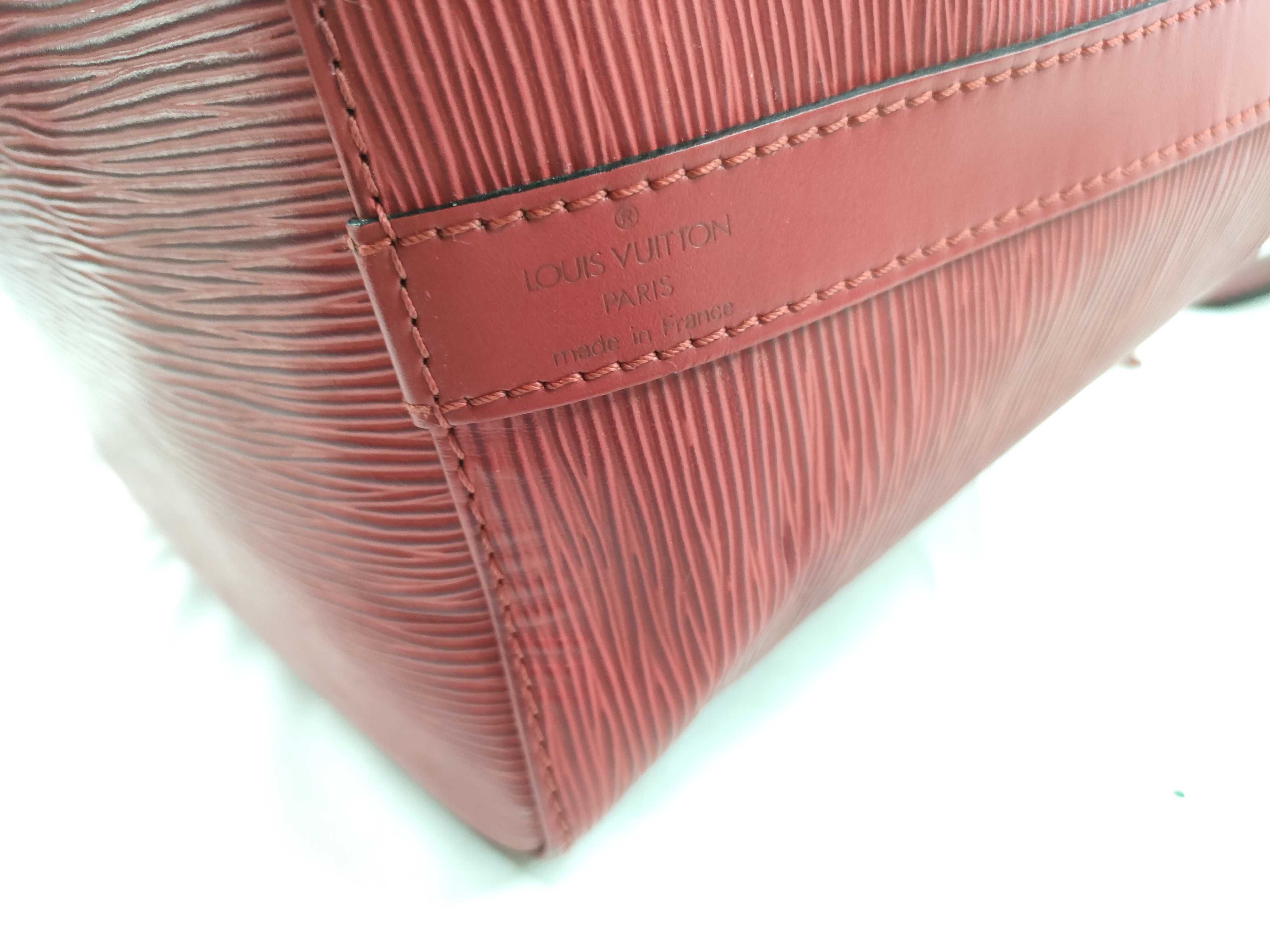 Epi Leather Petit Noé Red Shoulder Bag — view 6