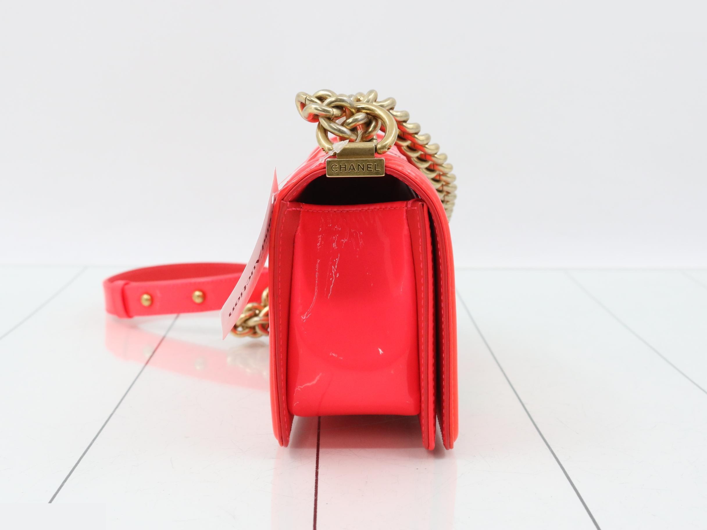 Boy Chanel enamel chain shoulder bag with gold hardware — view 4