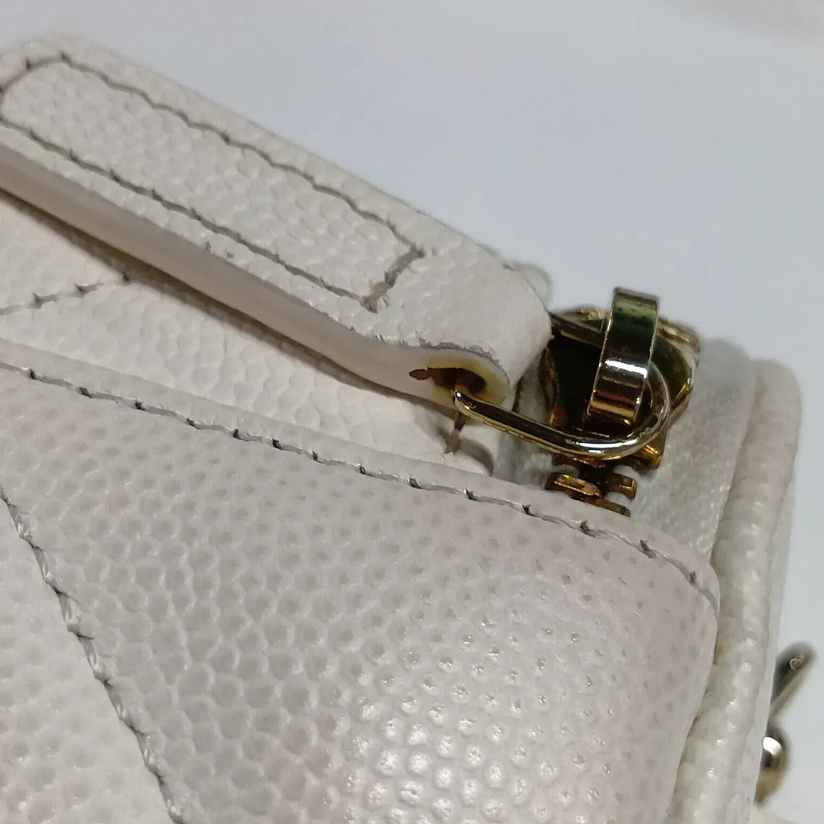 Matelassé Caviar Skin Vanity Bag, White with Gold Hardware, C8L75280, Random Plate — view 14