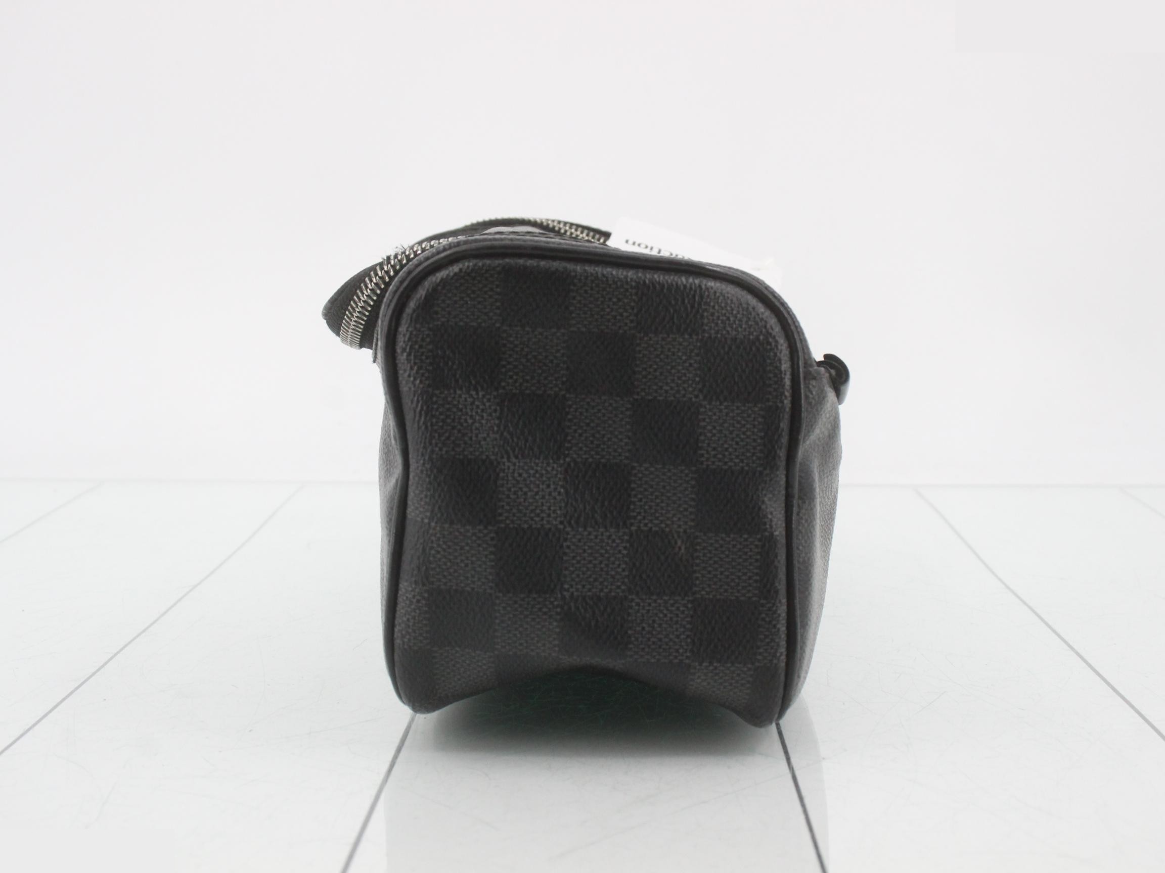 Damier Graphite Toiletry Pouch — view 3