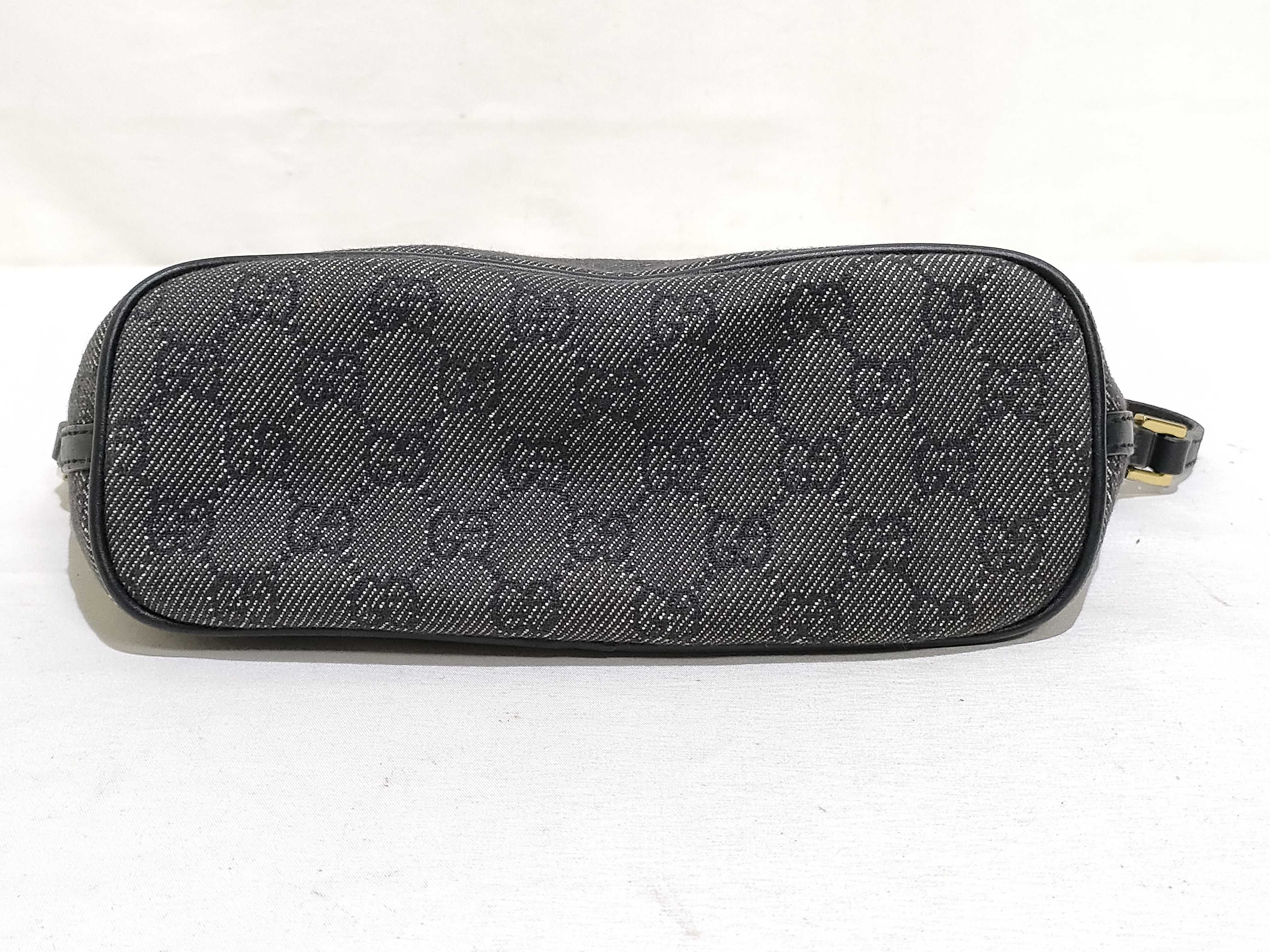GG Canvas Accessory Pouch Handbag GG Canvas Pouch Handbag — view 7