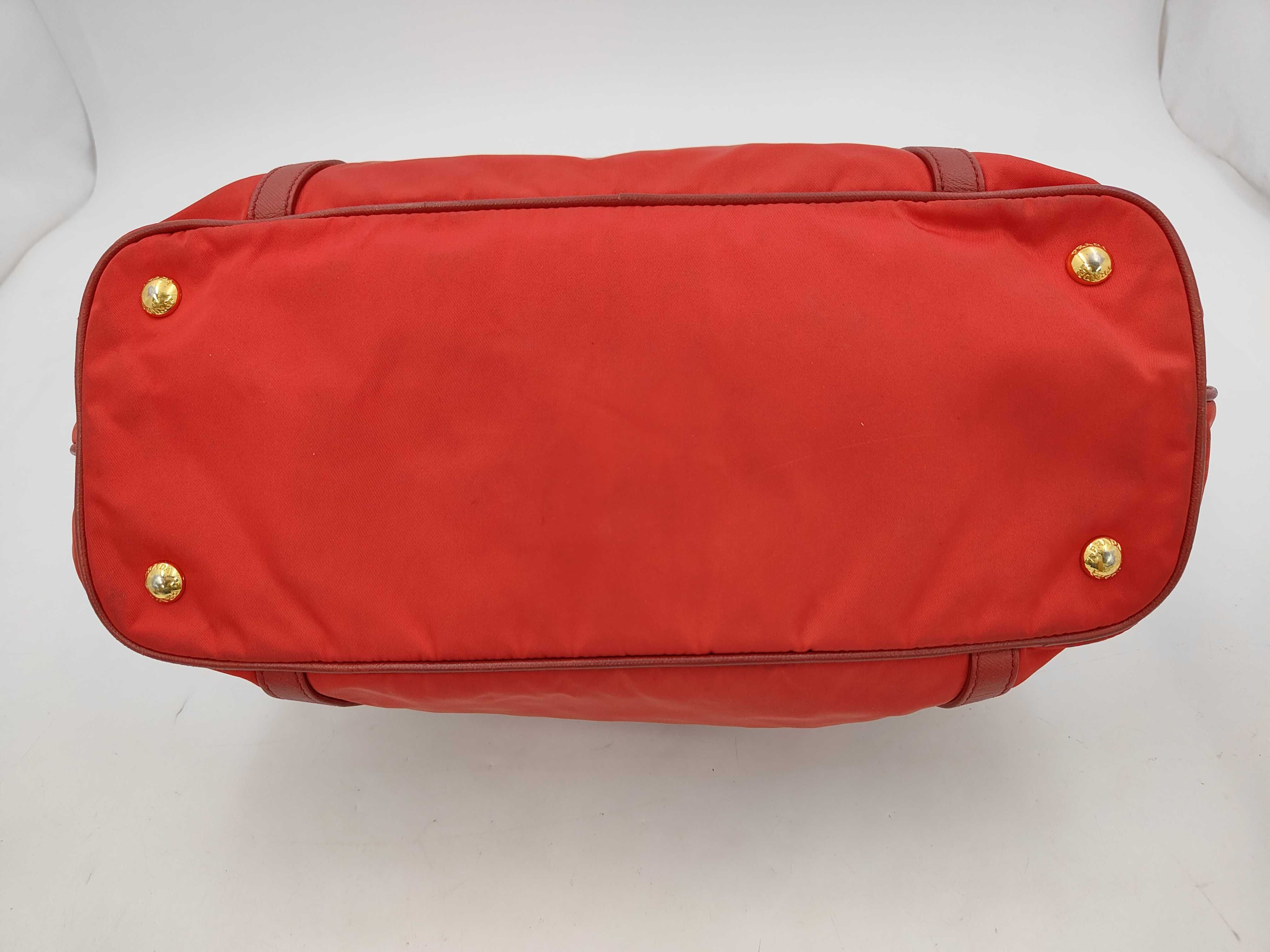 Nylon Red Tessuto Nylon Saffiano Leather Gold Lettering Logo Shopper Shoulder Bag — view 3
