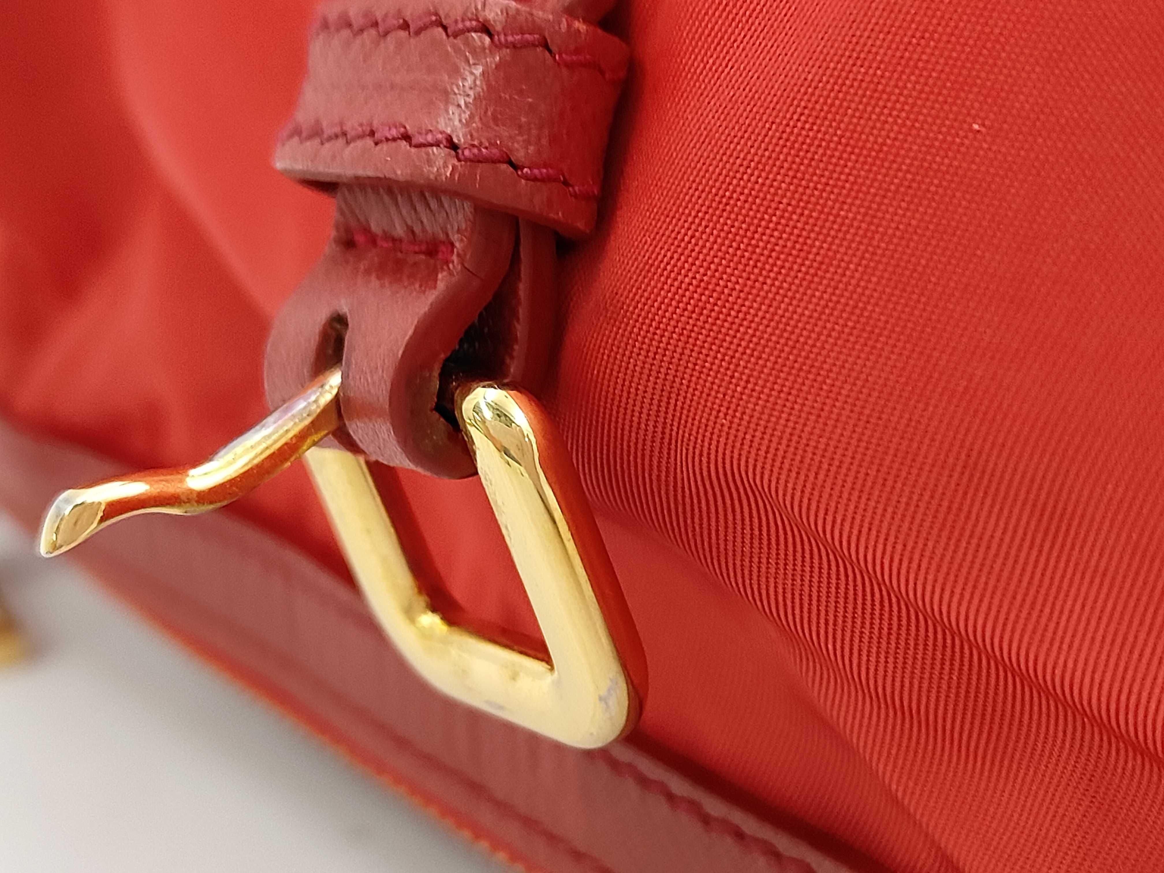 Nylon Red Tessuto Nylon Saffiano Leather Gold Lettering Logo Shopper Shoulder Bag — view 5