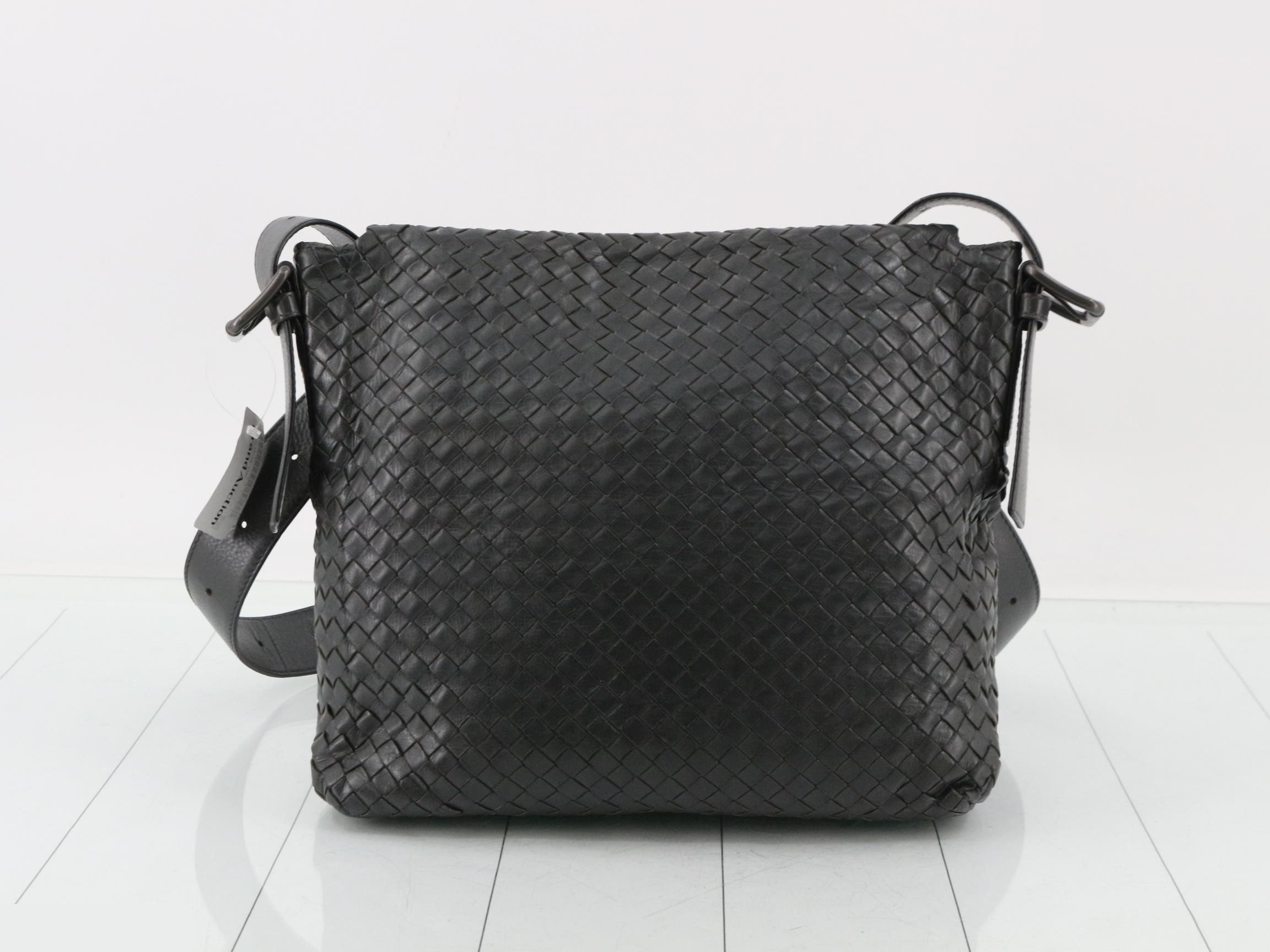 Intrecciato (bag) Messenger Shoulder Bag — view 2