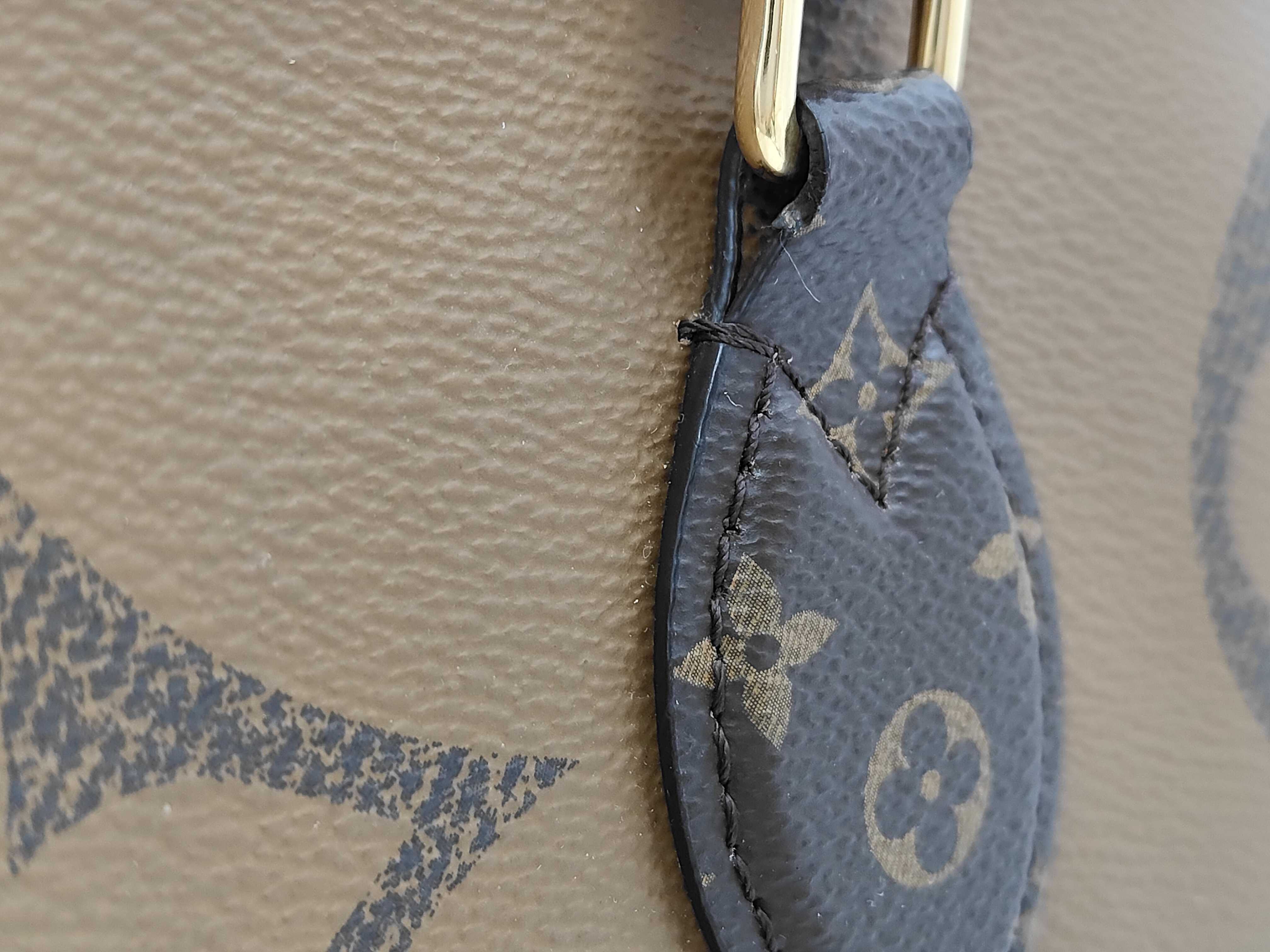 Onzago-GM Tote Bag — view 3