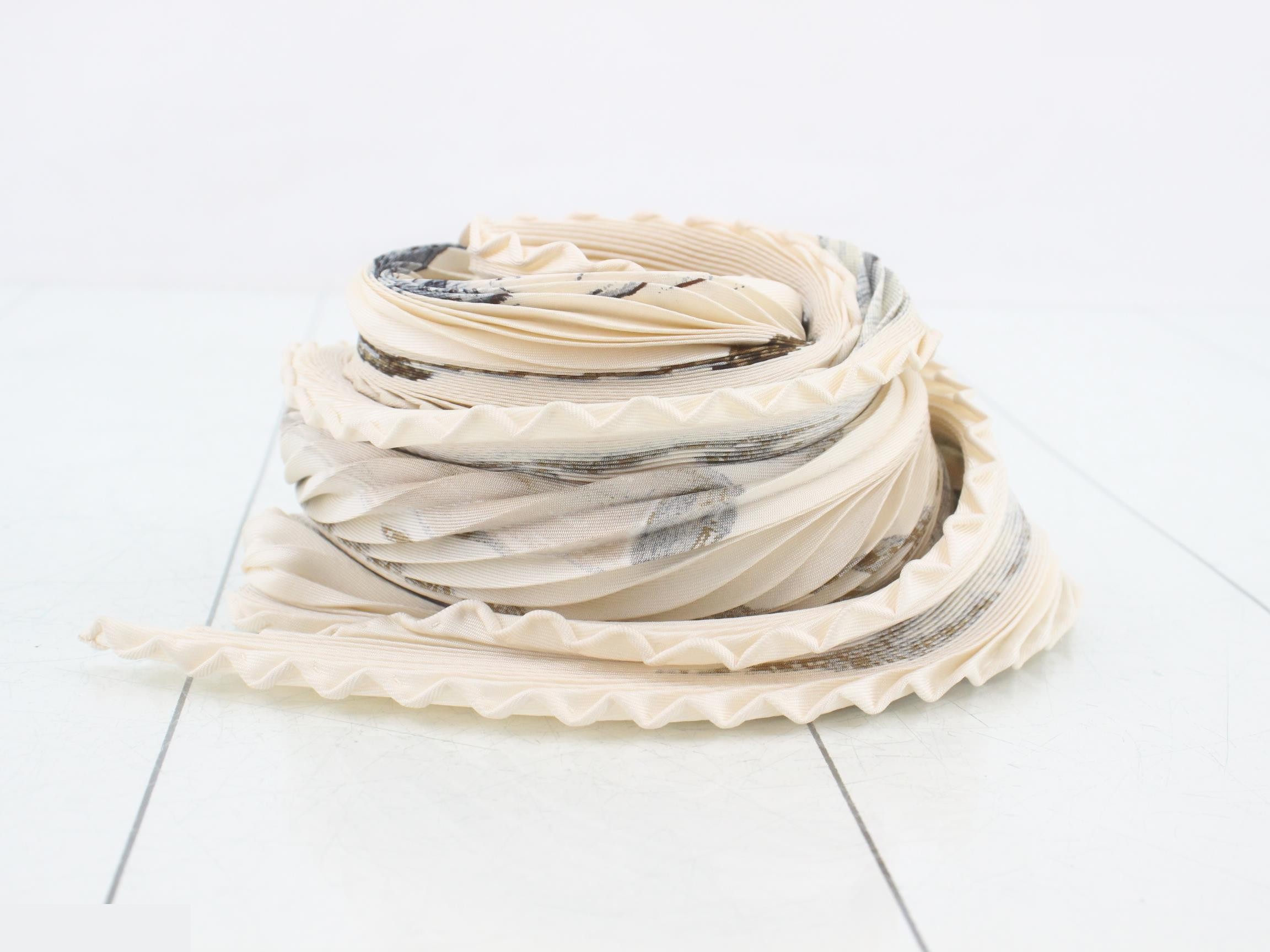 Tag attached. A propos de Bottes pleated scarf. — view 2