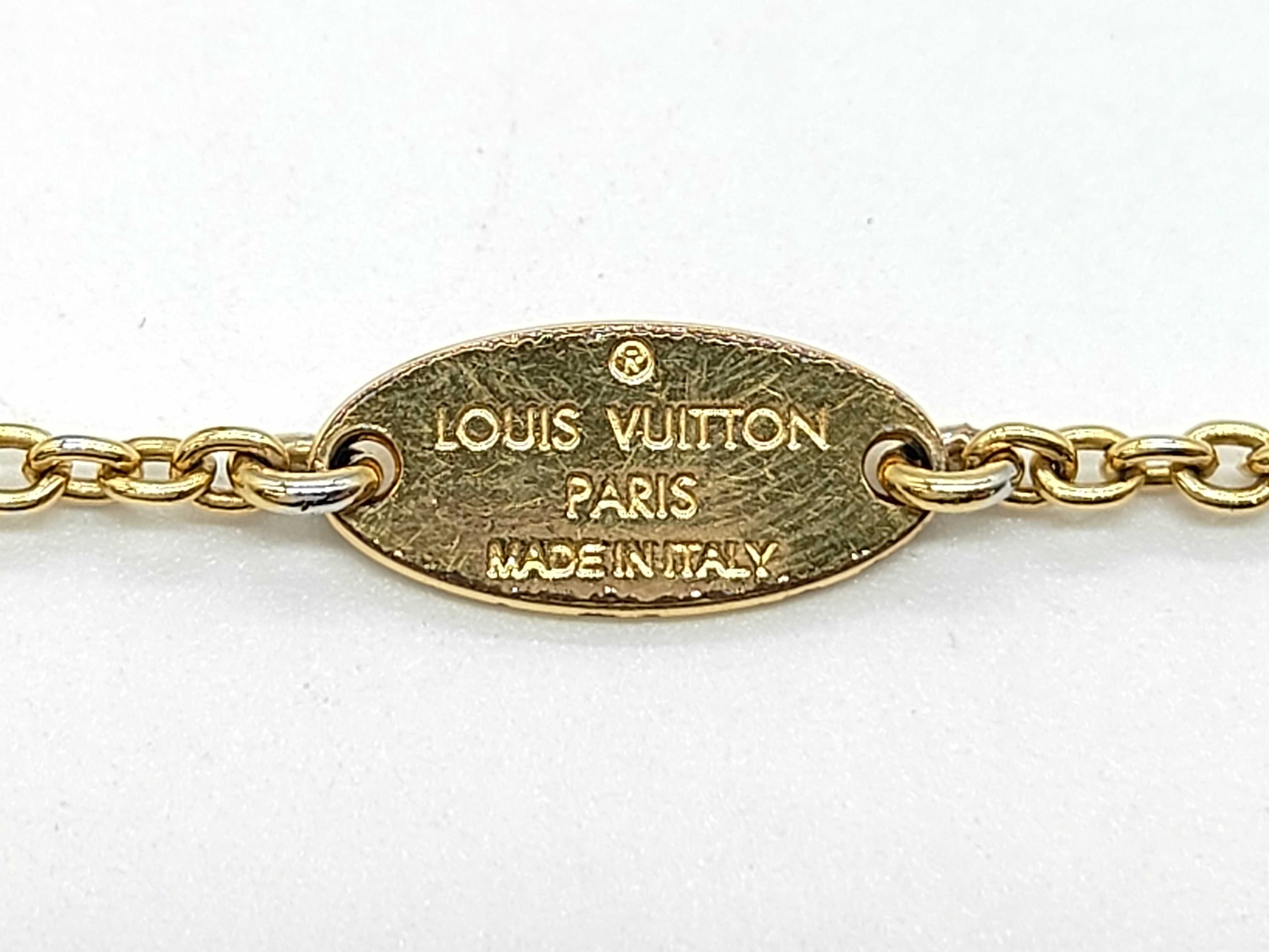 Essential V Bracelet Bracelet/Bangle — view 3