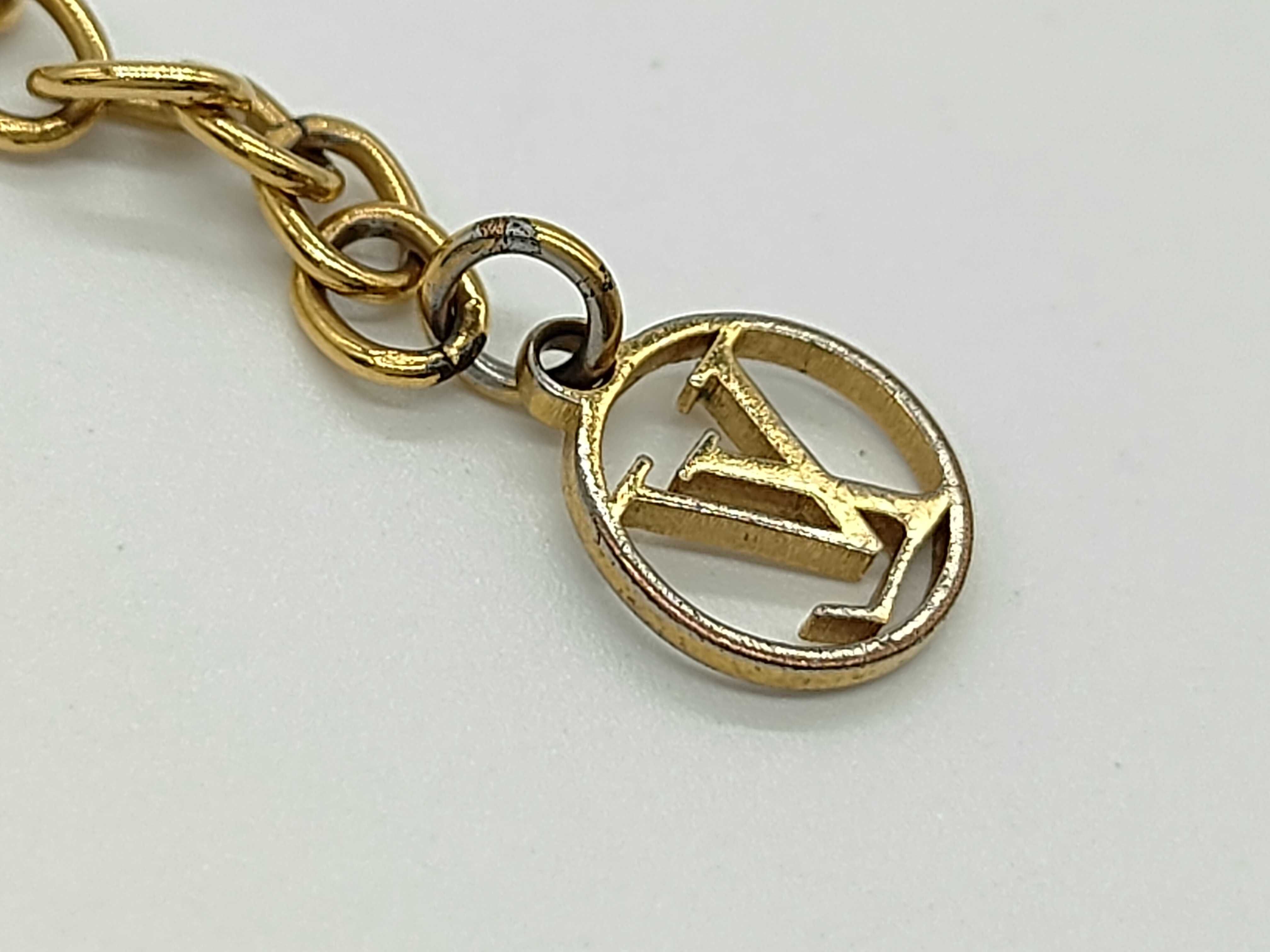 Essential V Bracelet Bracelet/Bangle — view 6