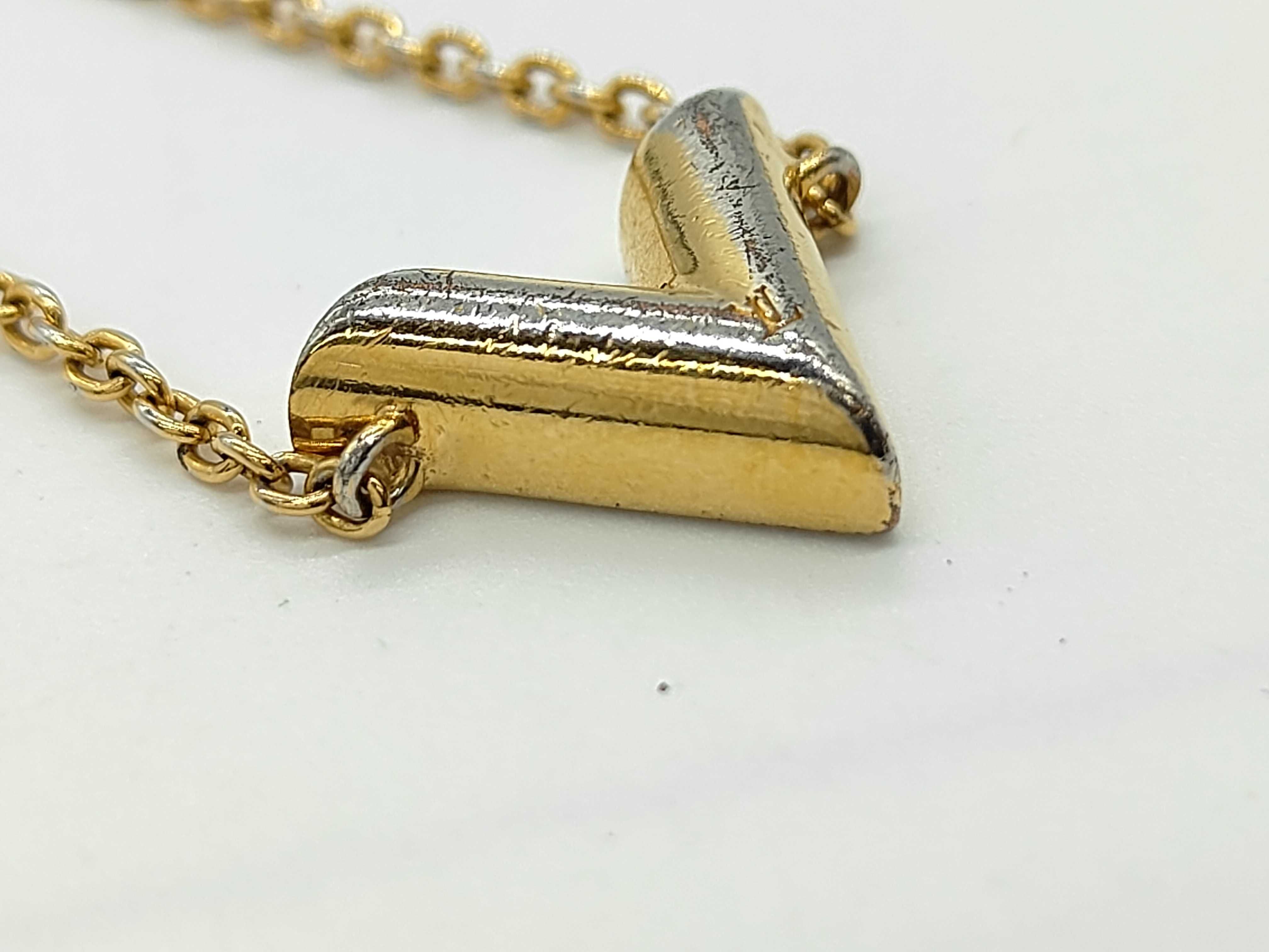 Essential V Bracelet Bracelet/Bangle — view 7