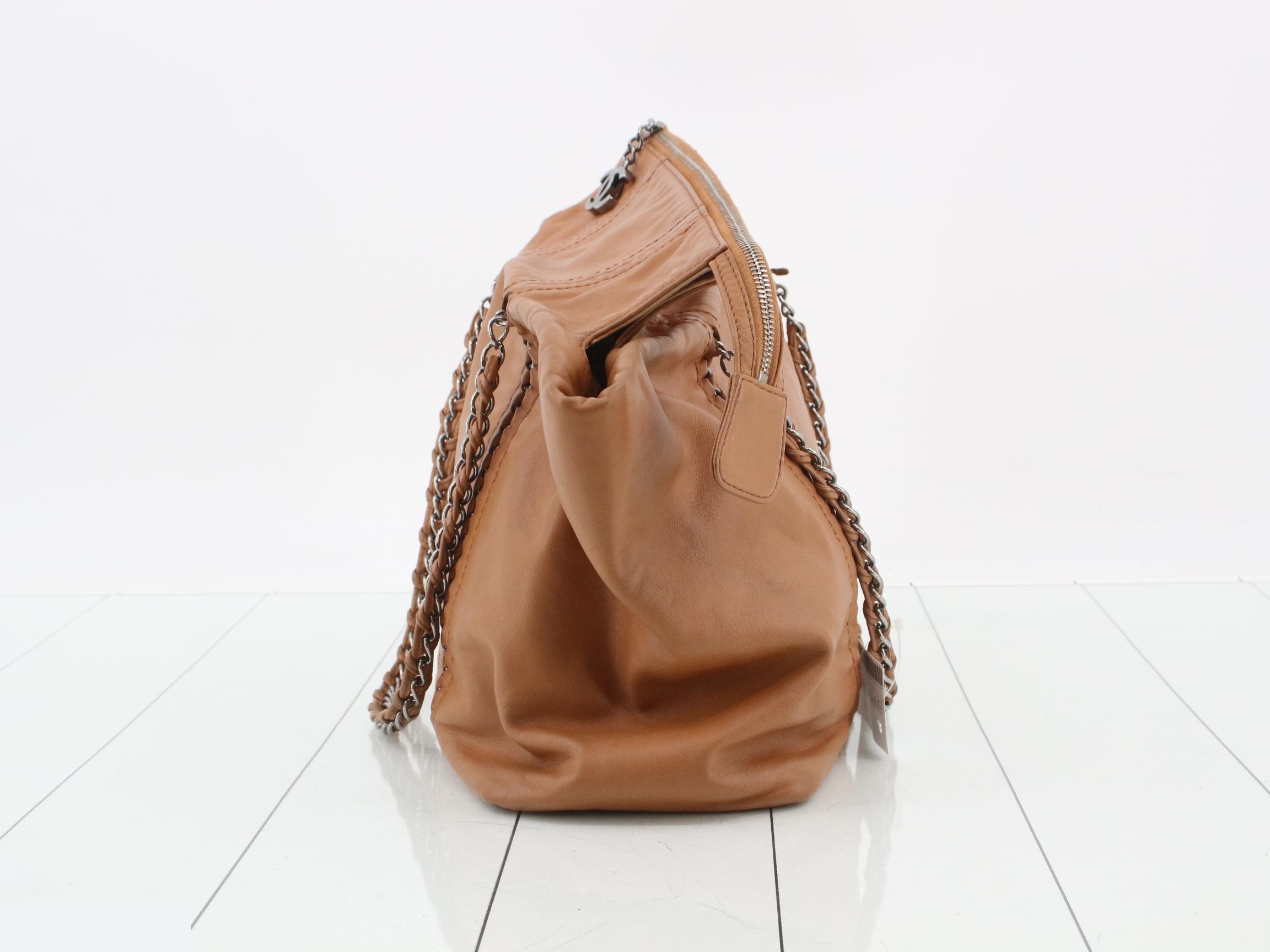 Luxury (Bags) - Tote Bags — view 3