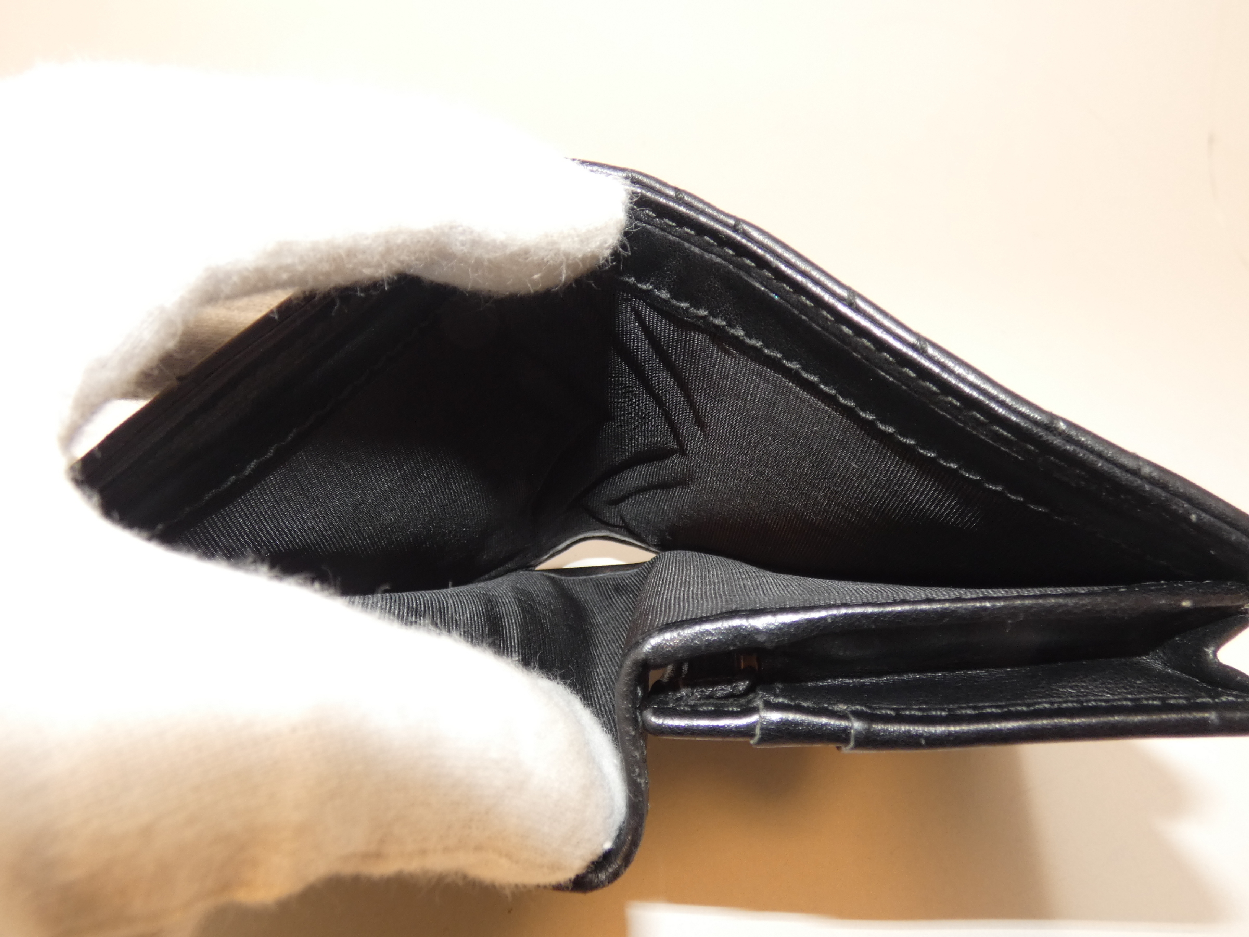 Marmont Black Leather Compact Flap Wallet — view 8