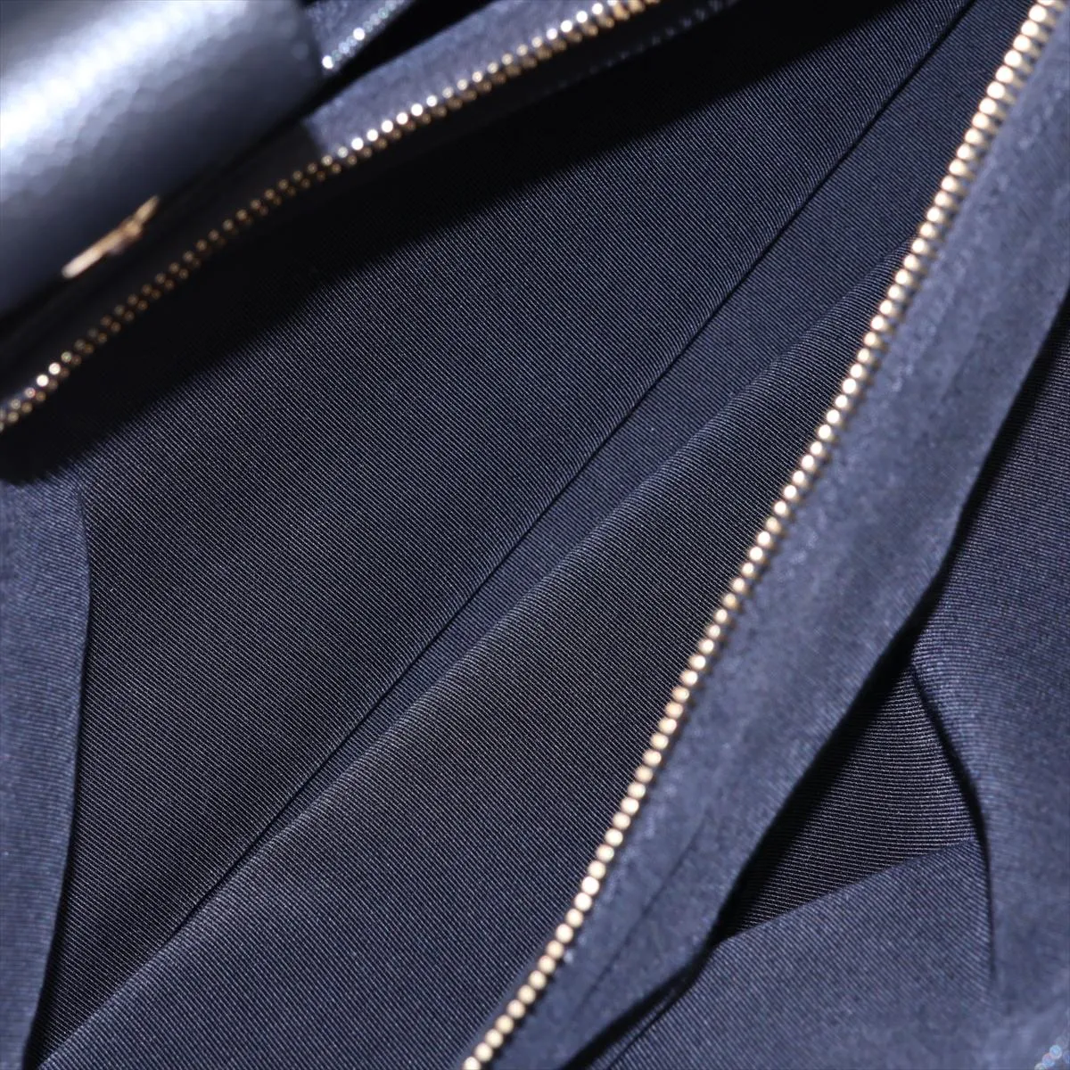 [Individually packaged] Chanel Executive Caviar Skin 2-Way Tote Bag, Black with Gold Hardware, 16563272, Series 16 — view 12