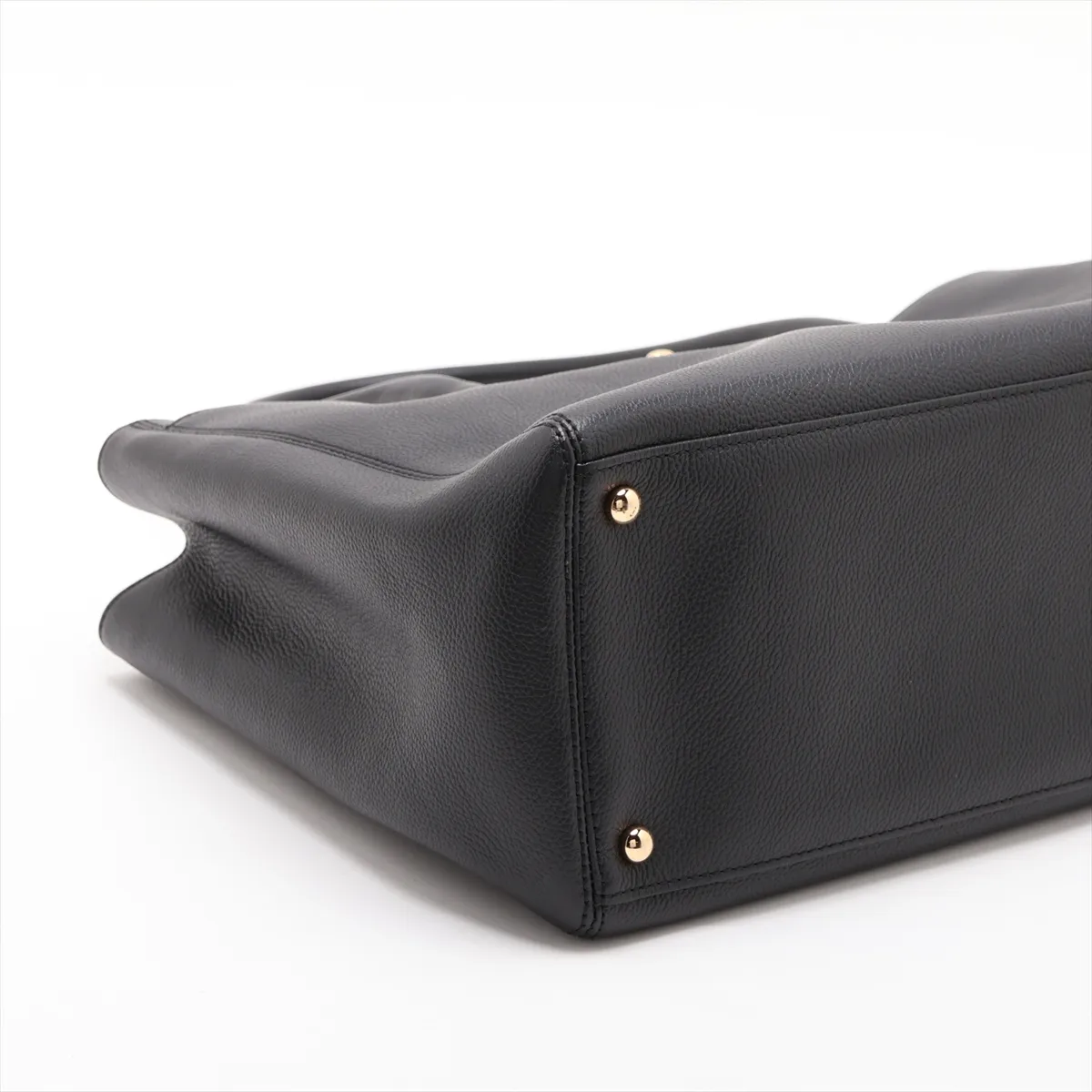 [Individually packaged] Chanel Executive Caviar Skin 2-Way Tote Bag, Black with Gold Hardware, 16563272, Series 16 — view 4