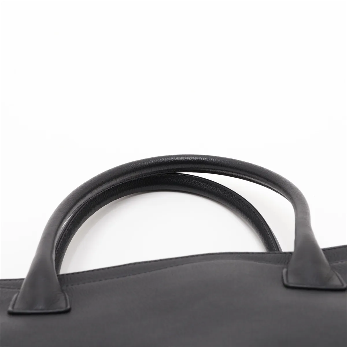 [Individually packaged] Chanel Executive Caviar Skin 2-Way Tote Bag, Black with Gold Hardware, 16563272, Series 16 — view 6