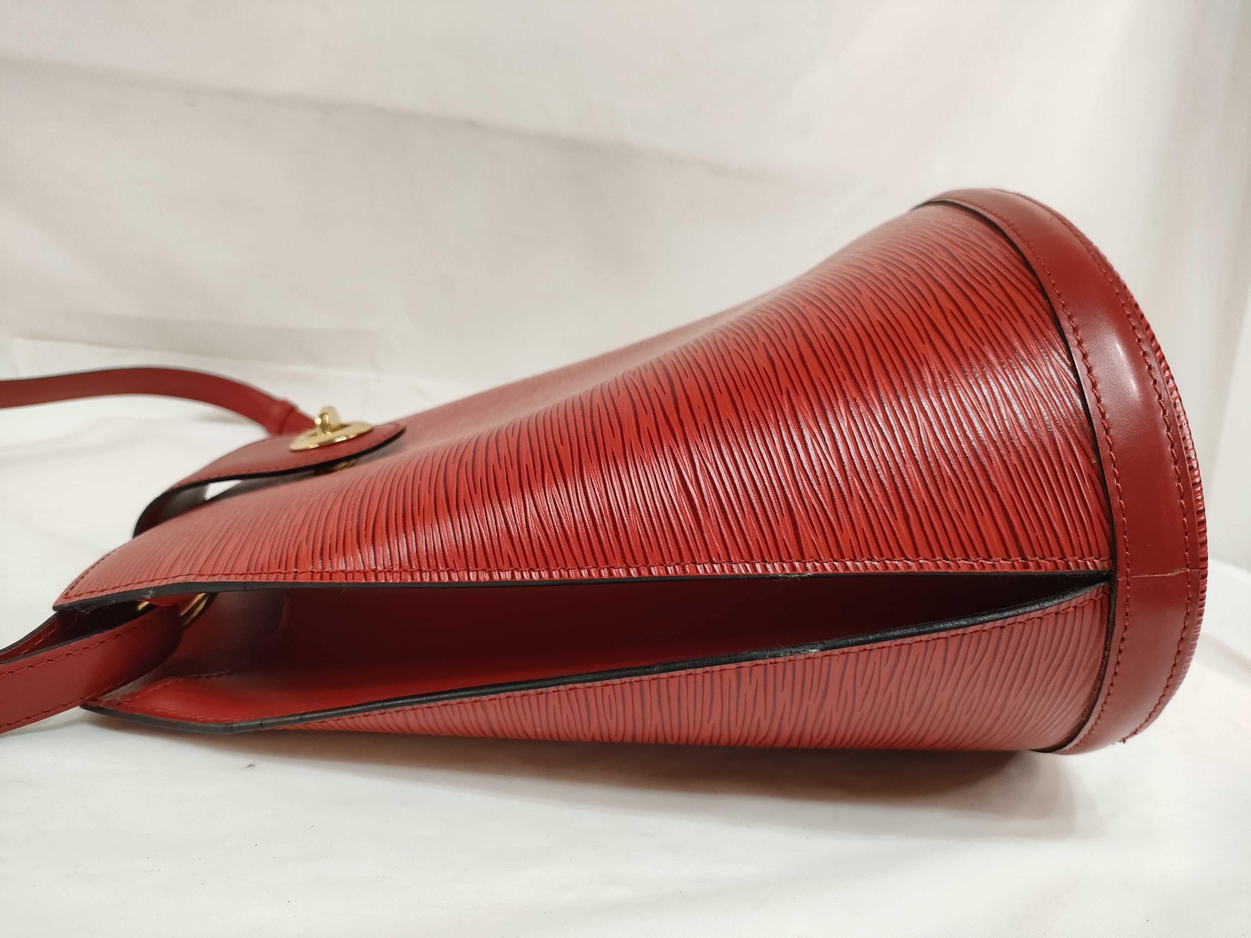 Epi Leather Cluny Red Shoulder Bag — view 8