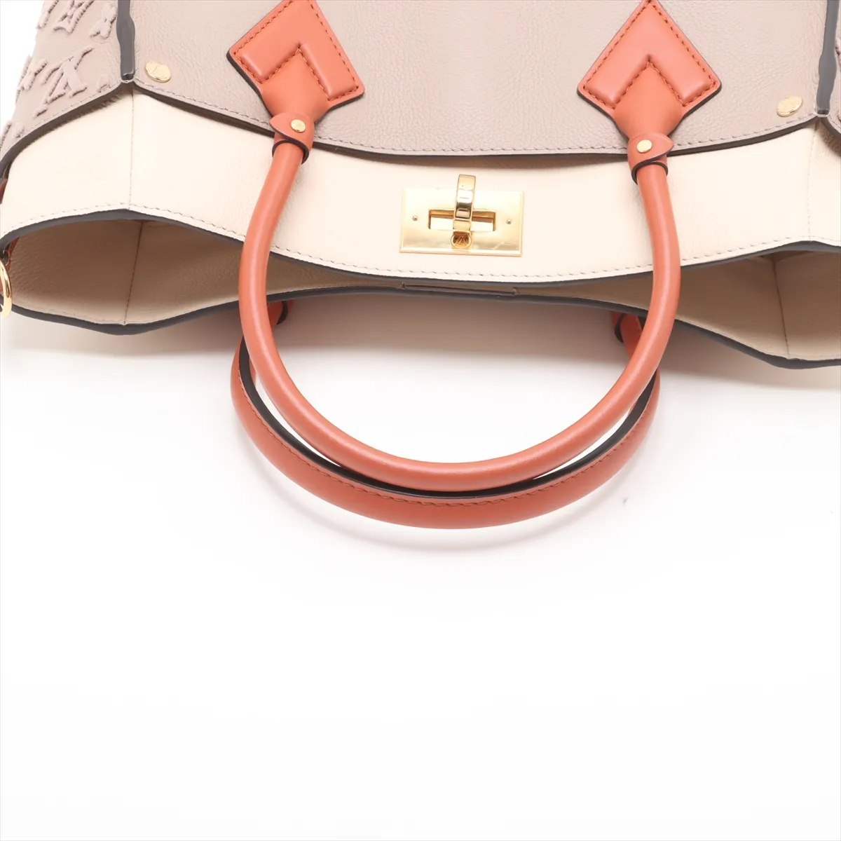 Monogram Tuftage On My Side MM M53825, serial number unknown, beige — view 5