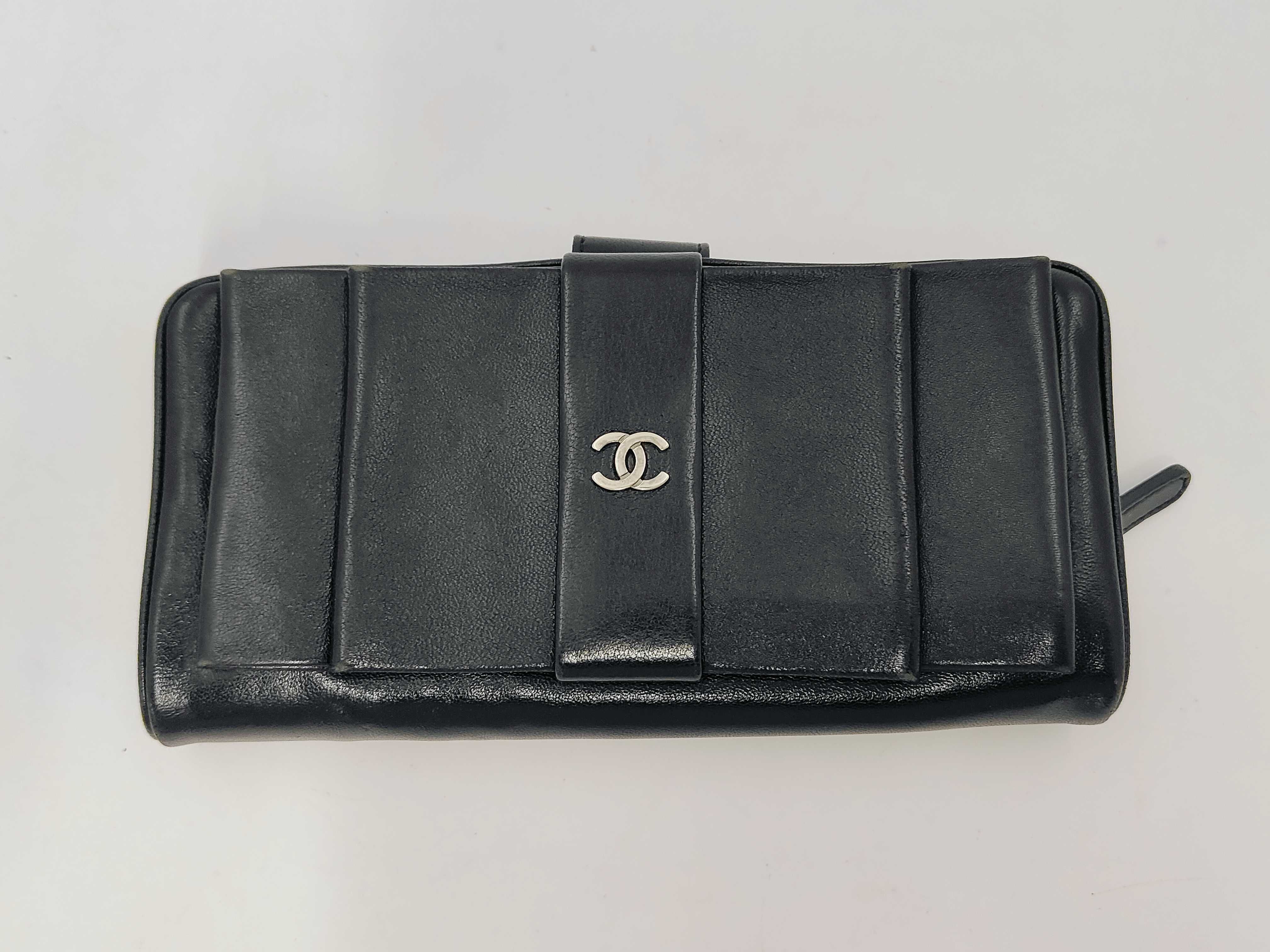 Lambskin Leather Black Long Wallet with Authenticity Card and Seal, Ribbon Design