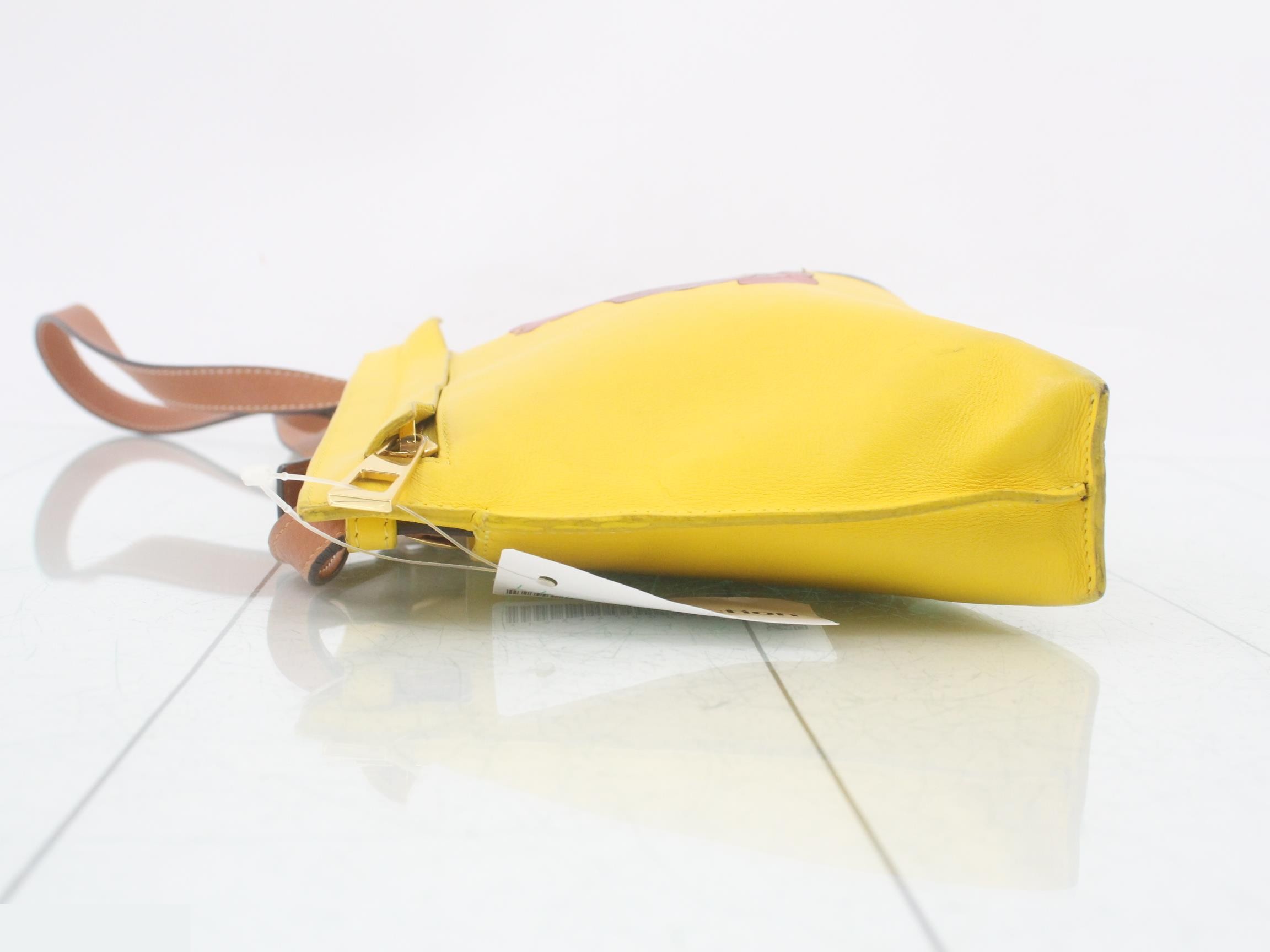 T-pouch shoulder bag — view 4