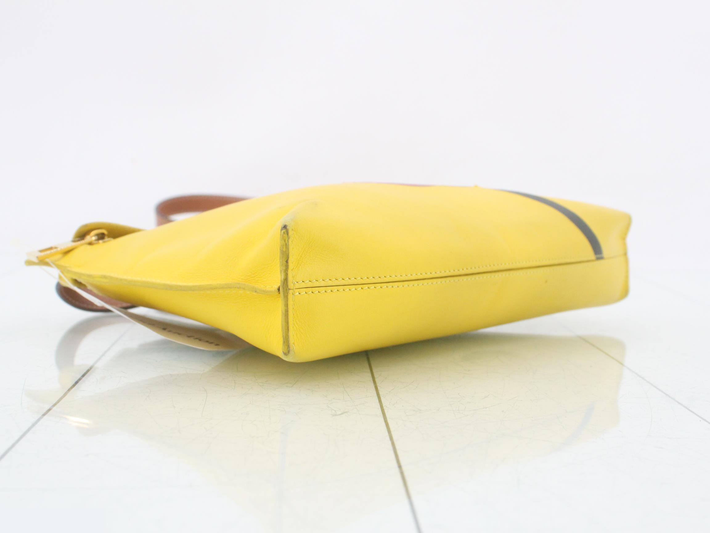 T-pouch shoulder bag — view 5
