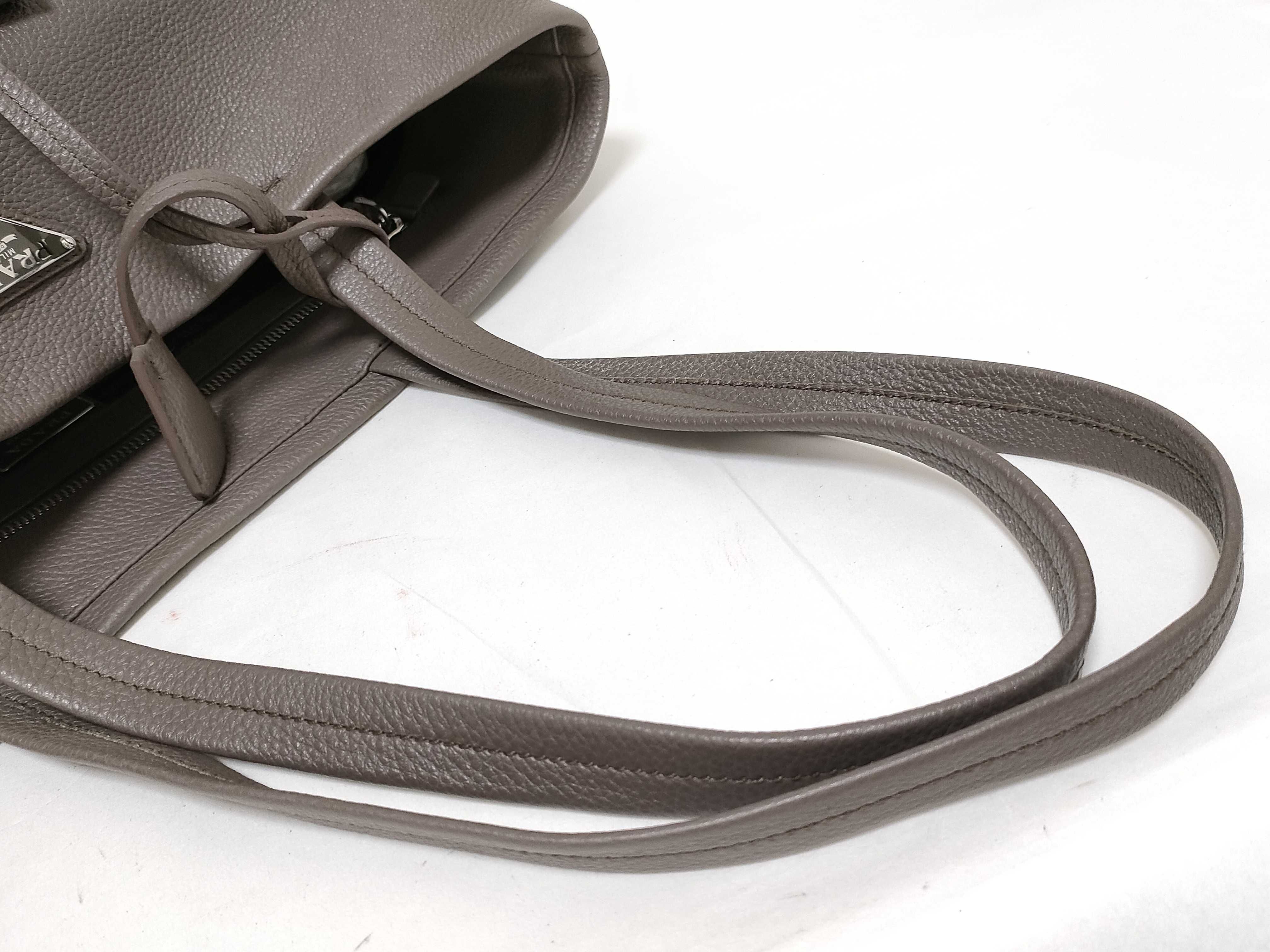 2VH182 Vitello Daino Tote Bag — view 3