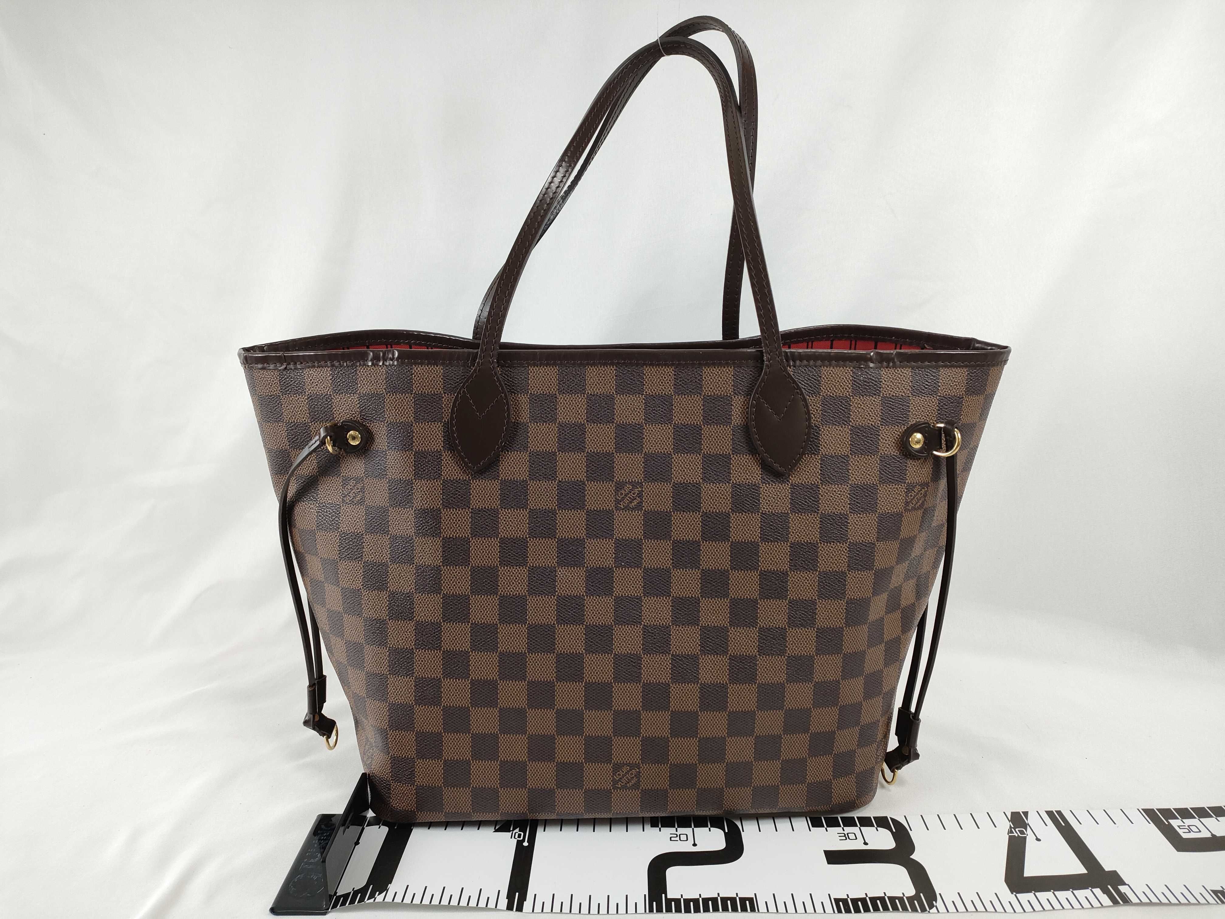 Damier Neverfull MM Tote Bag — view 2