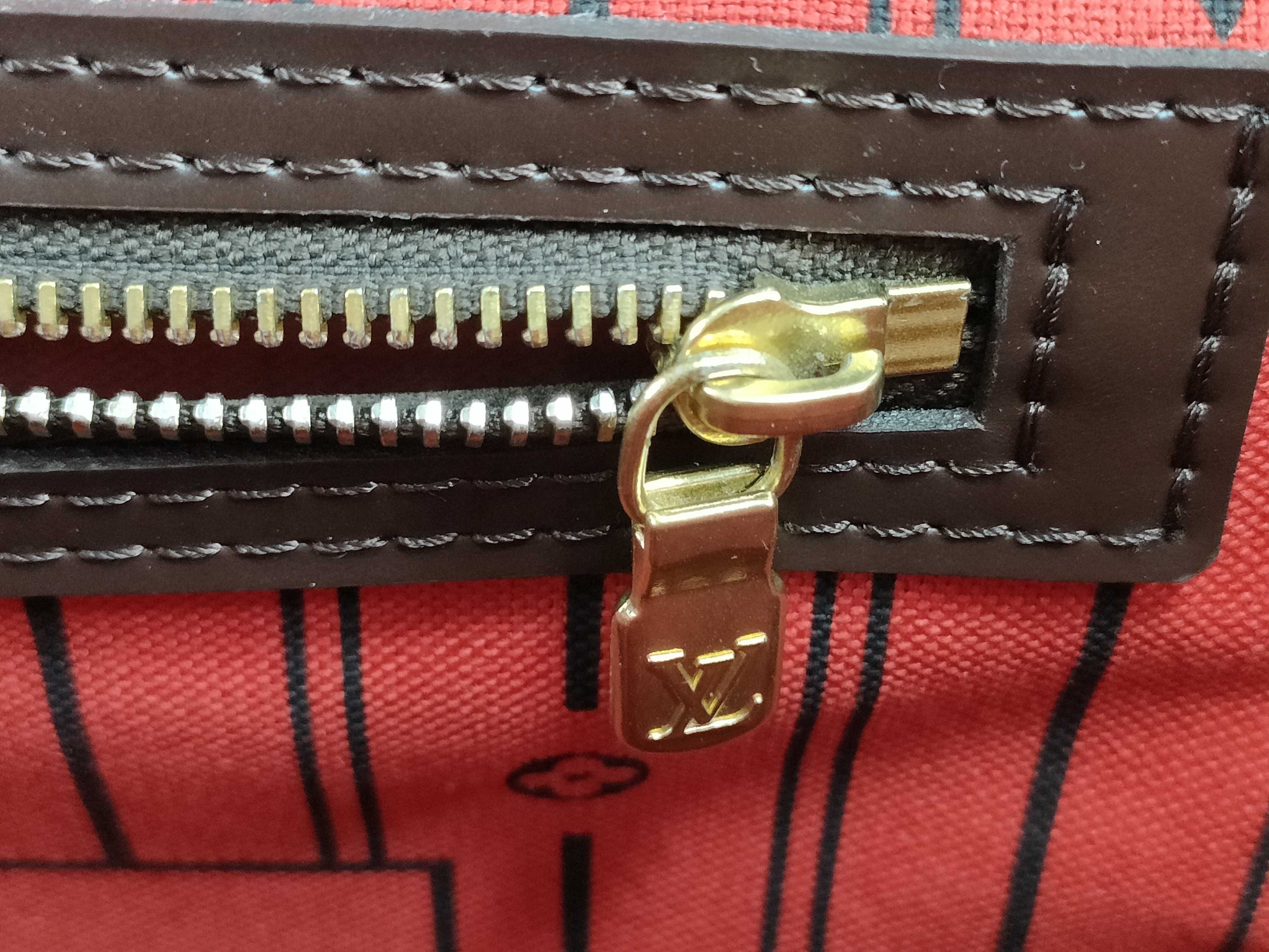 Damier Neverfull MM Tote Bag — view 15
