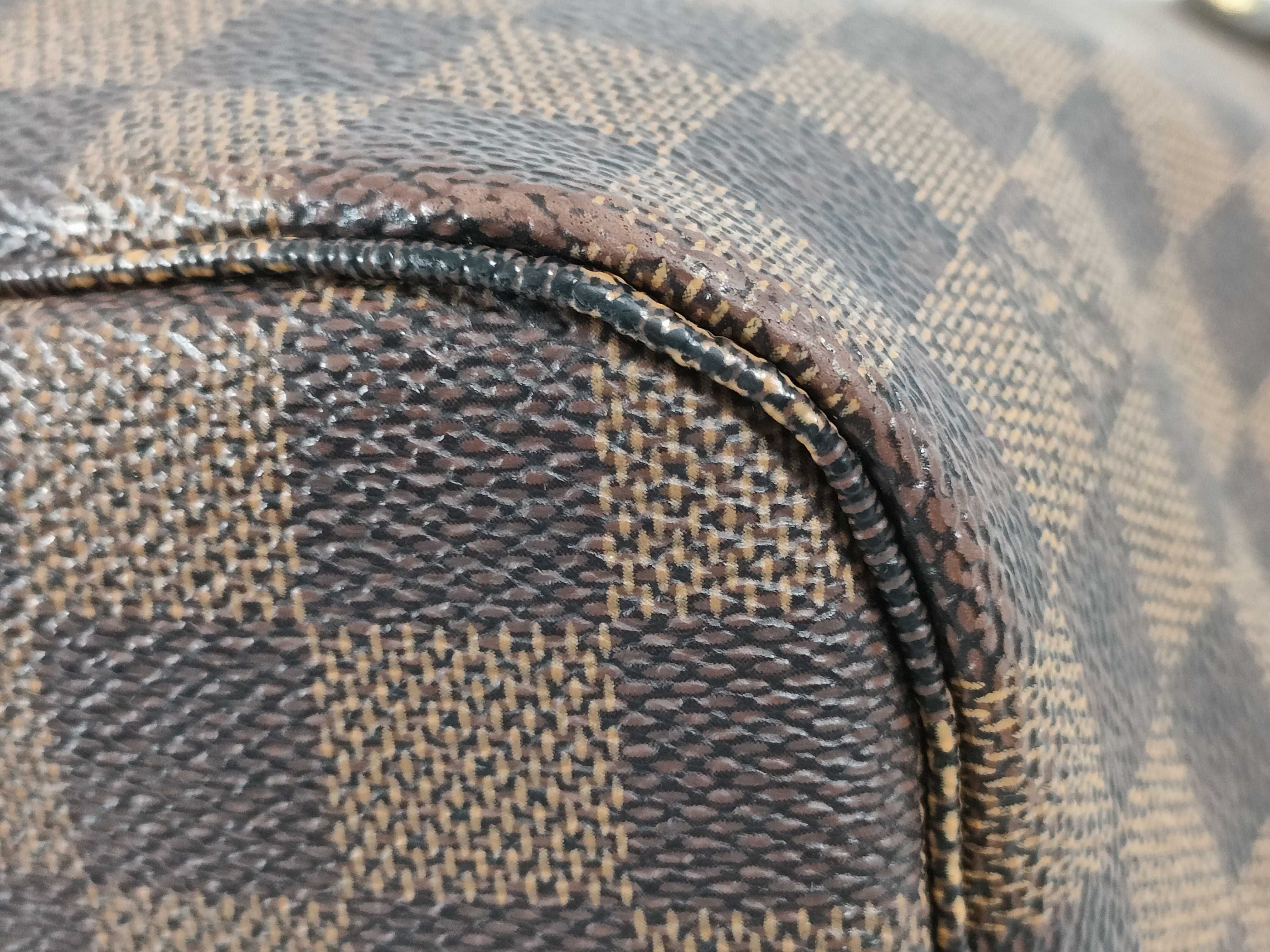 Damier Neverfull MM Tote Bag — view 6