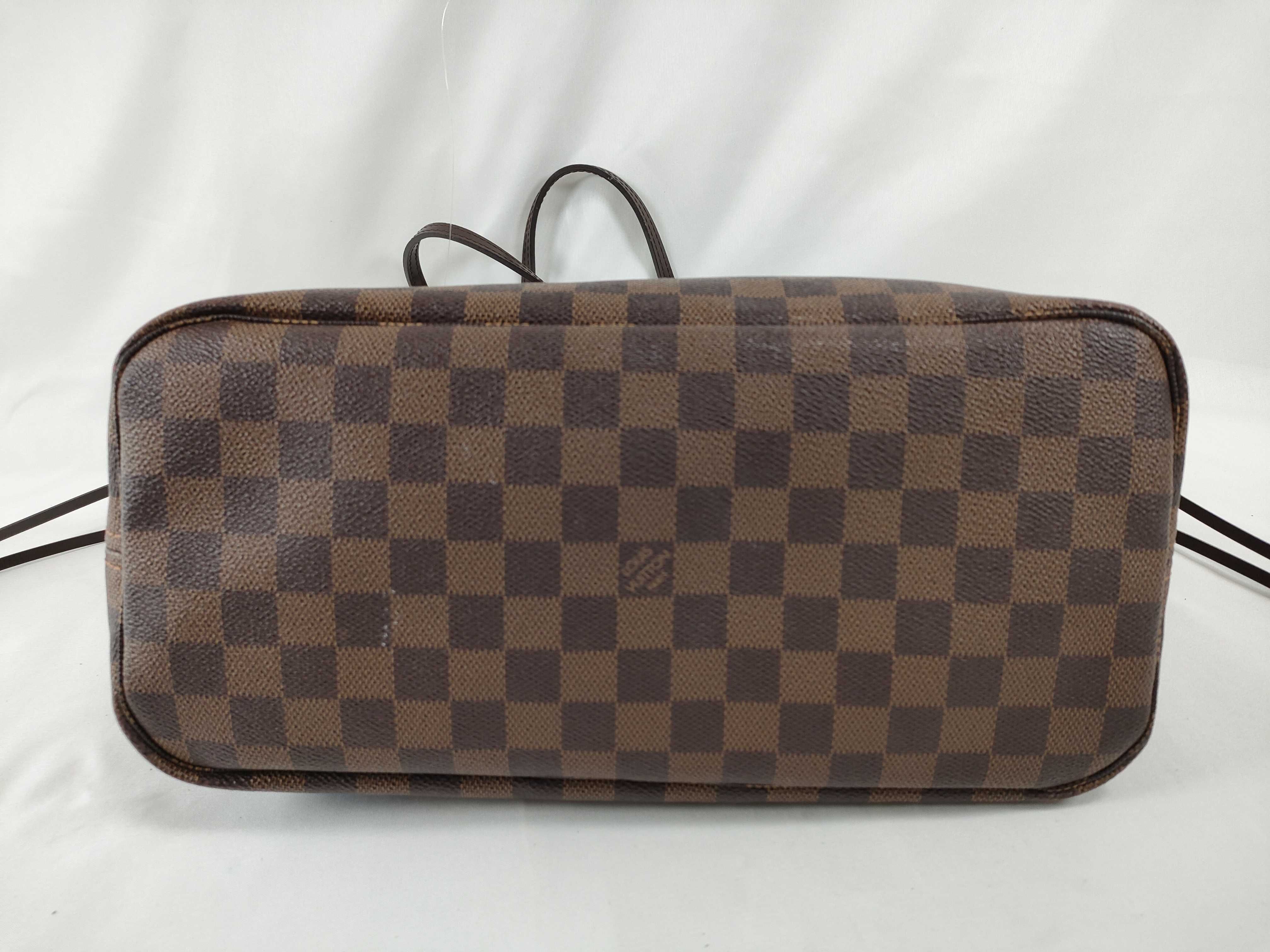 Damier Neverfull MM Tote Bag — view 7