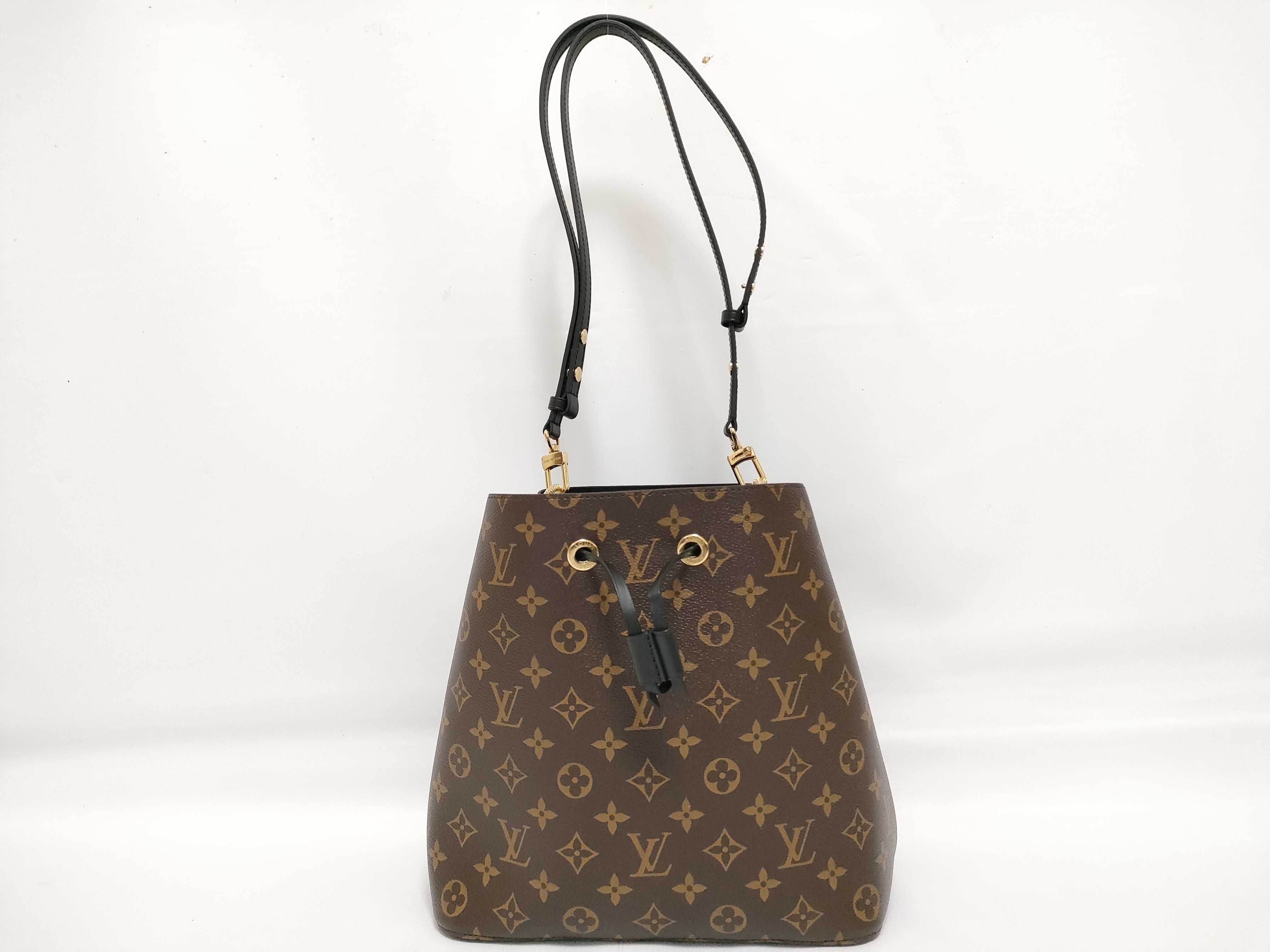 Monogram Louis Vuitton Monogram all-over pattern drawstring black bucket bag Handbag Shoulder bag