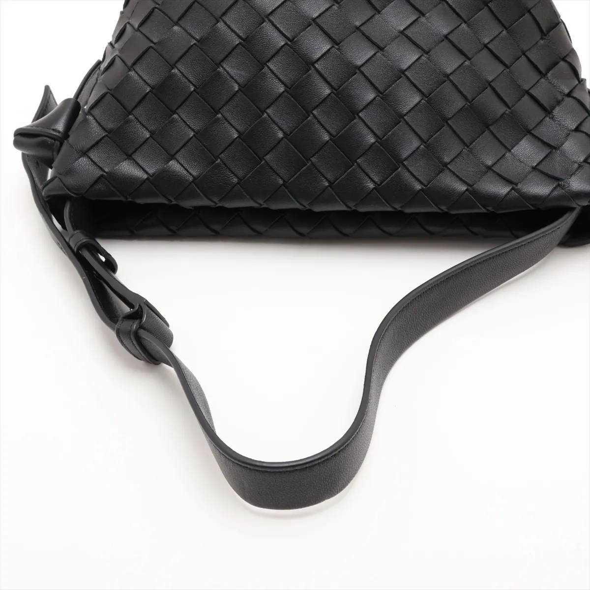 Intrecciato Thai Leather Shoulder Bag, Black — view 5