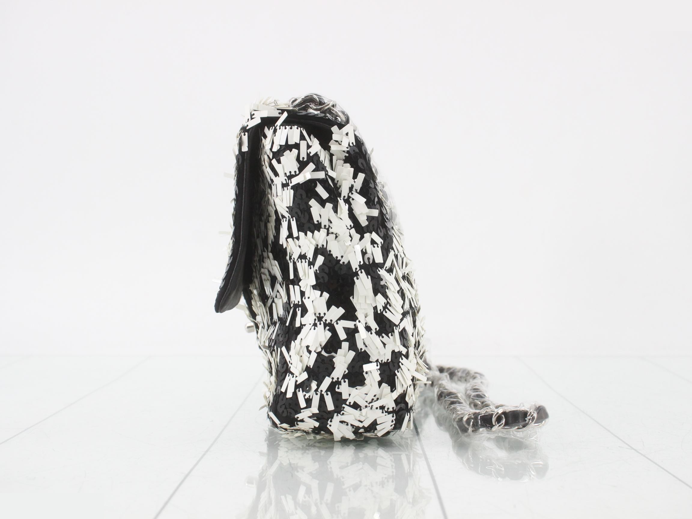 Two-tone sequined mini matelassé shoulder bag — view 3