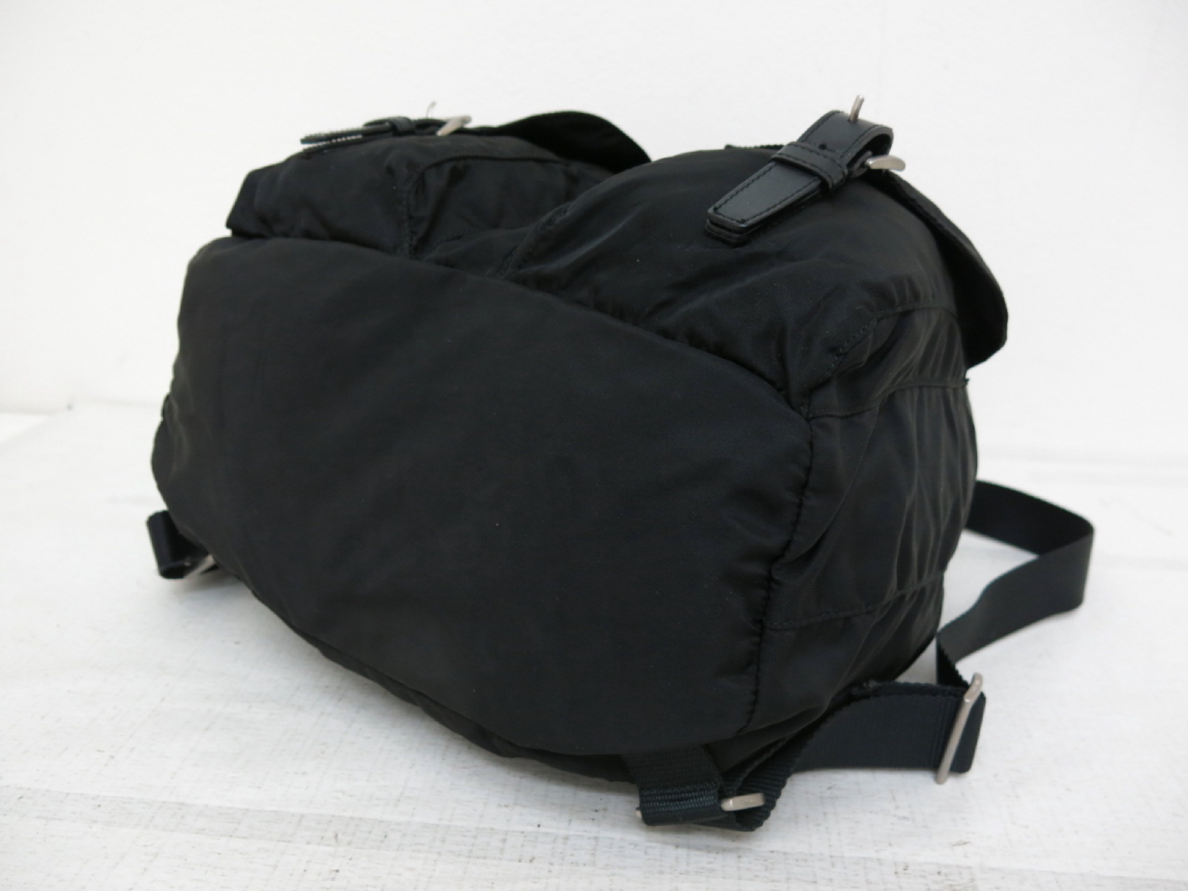 Triangle Logo Plate Nylon Calfskin Backpack Black — view 5