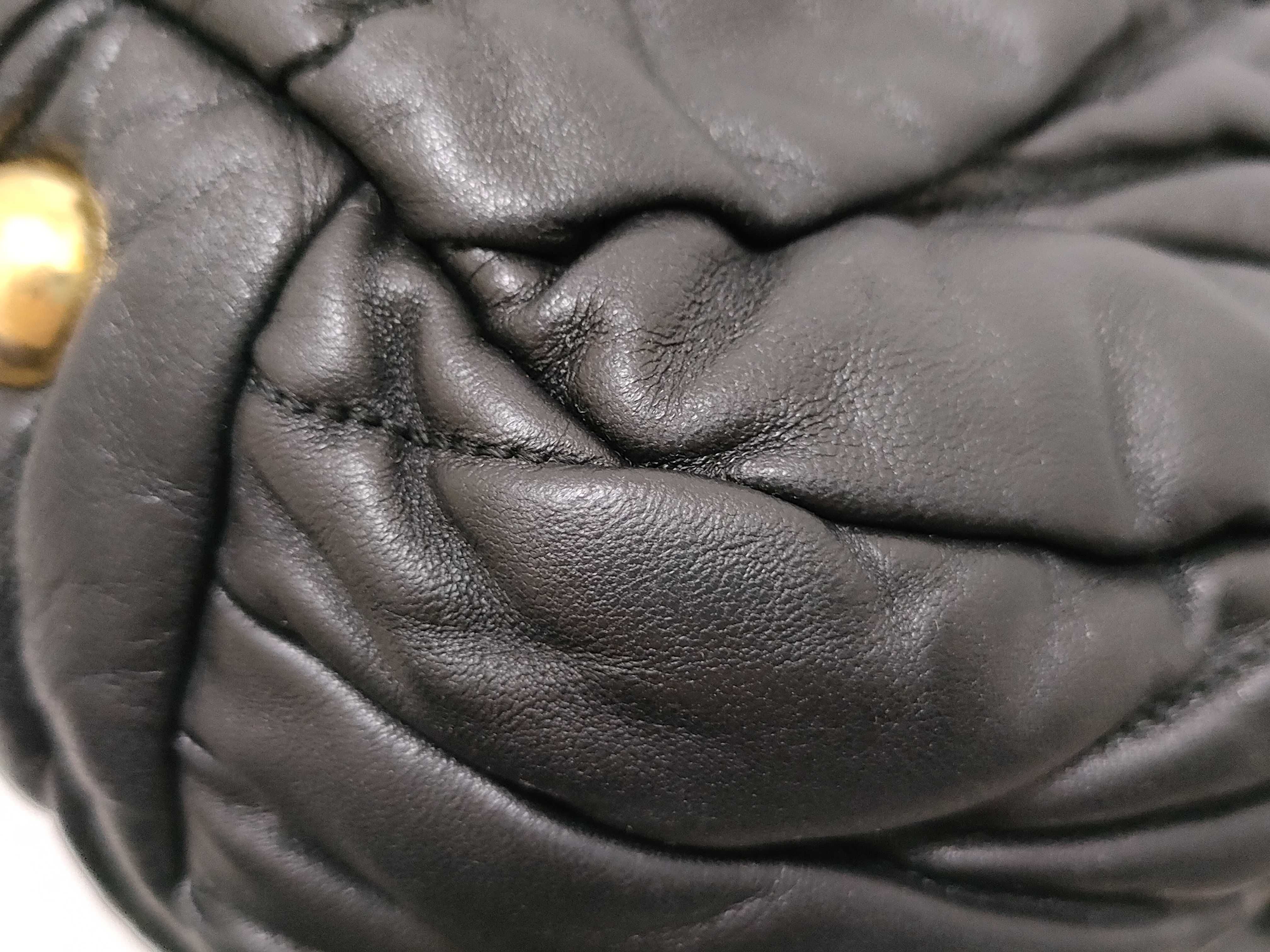 Matelassé Leather Handbag Shoulder Bag Black Serial Handbag — view 7