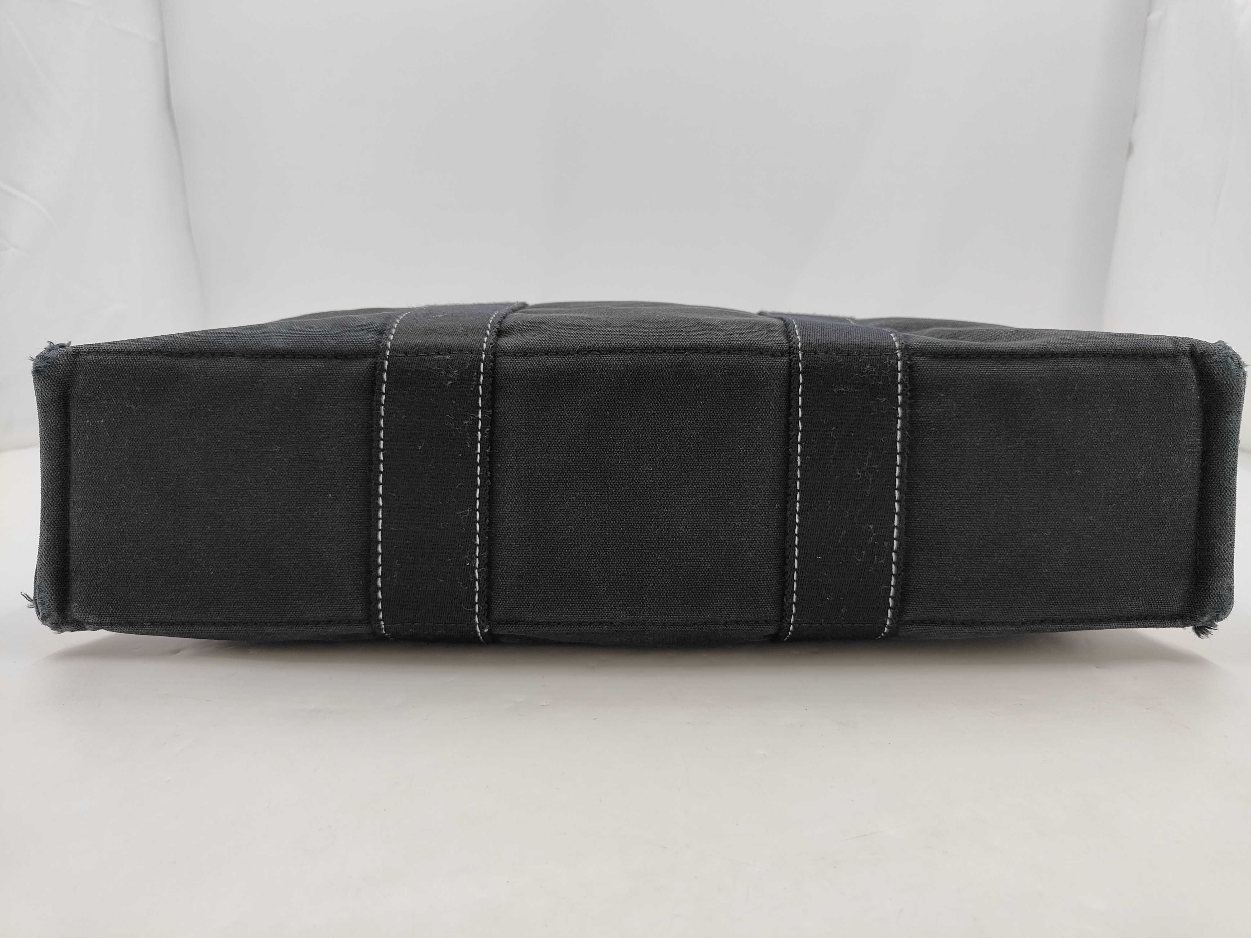 handbag — view 3