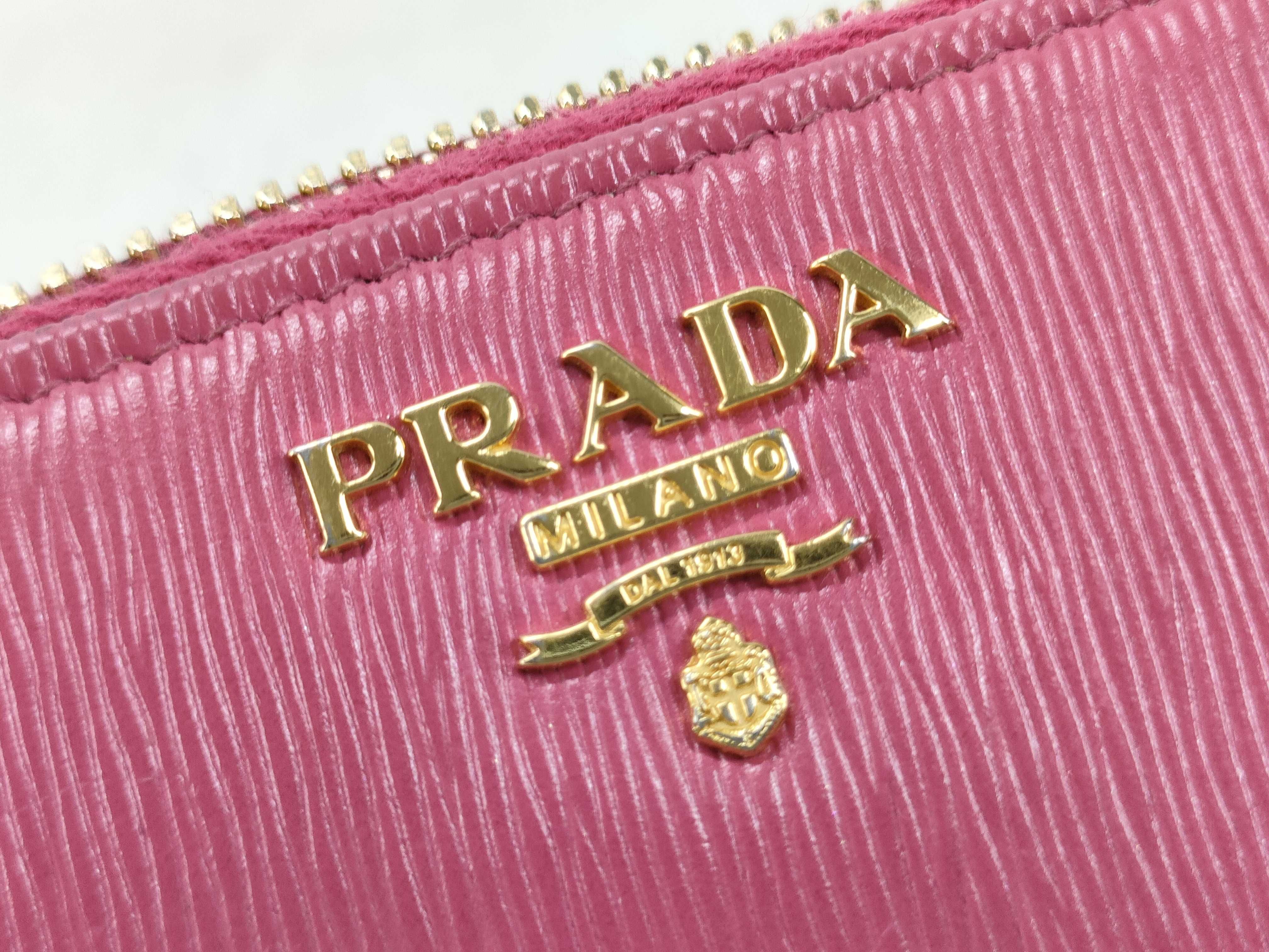 logo hardware Vitello Move leather round zip coin case — view 14