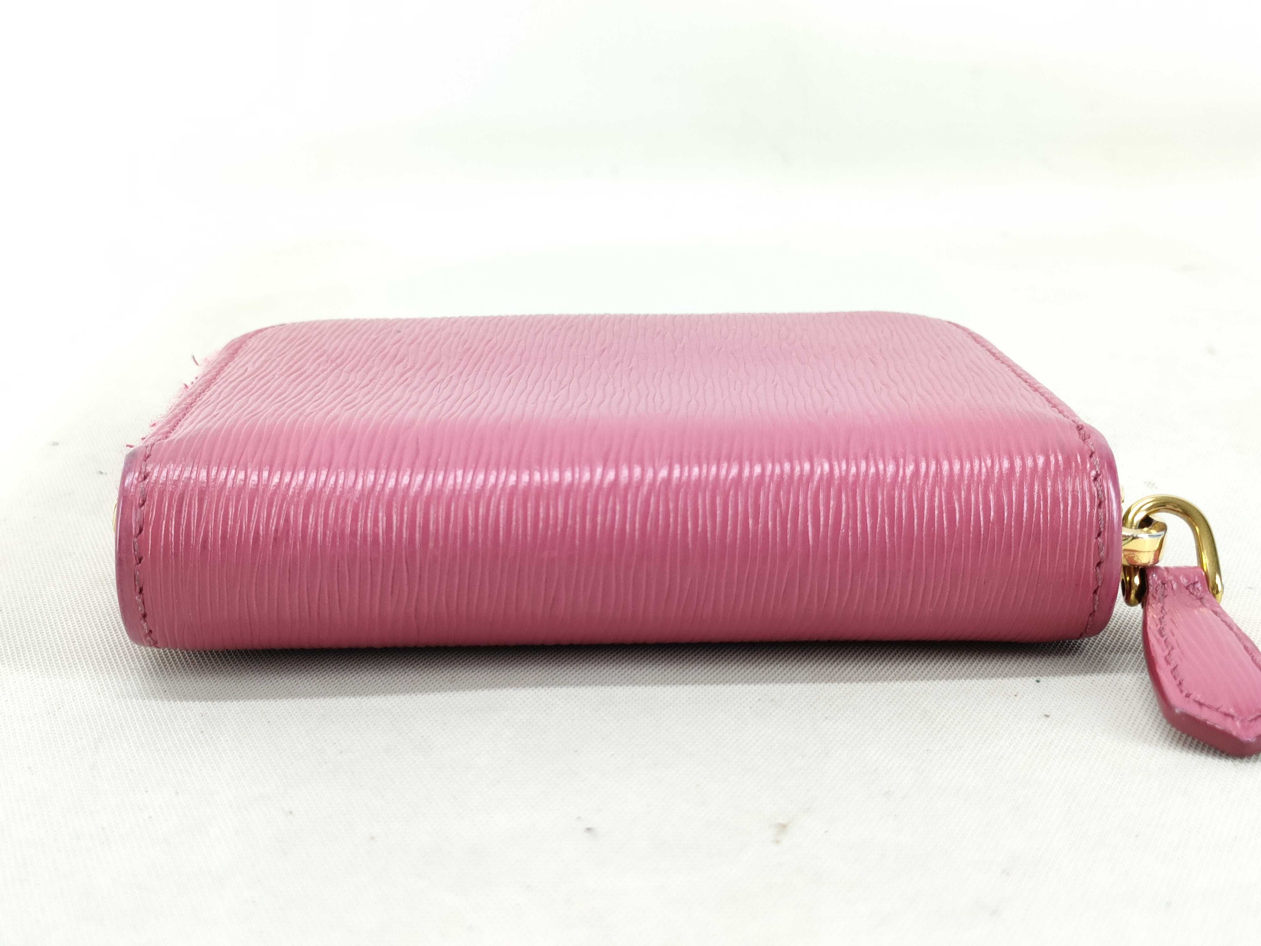 logo hardware Vitello Move leather round zip coin case — view 4