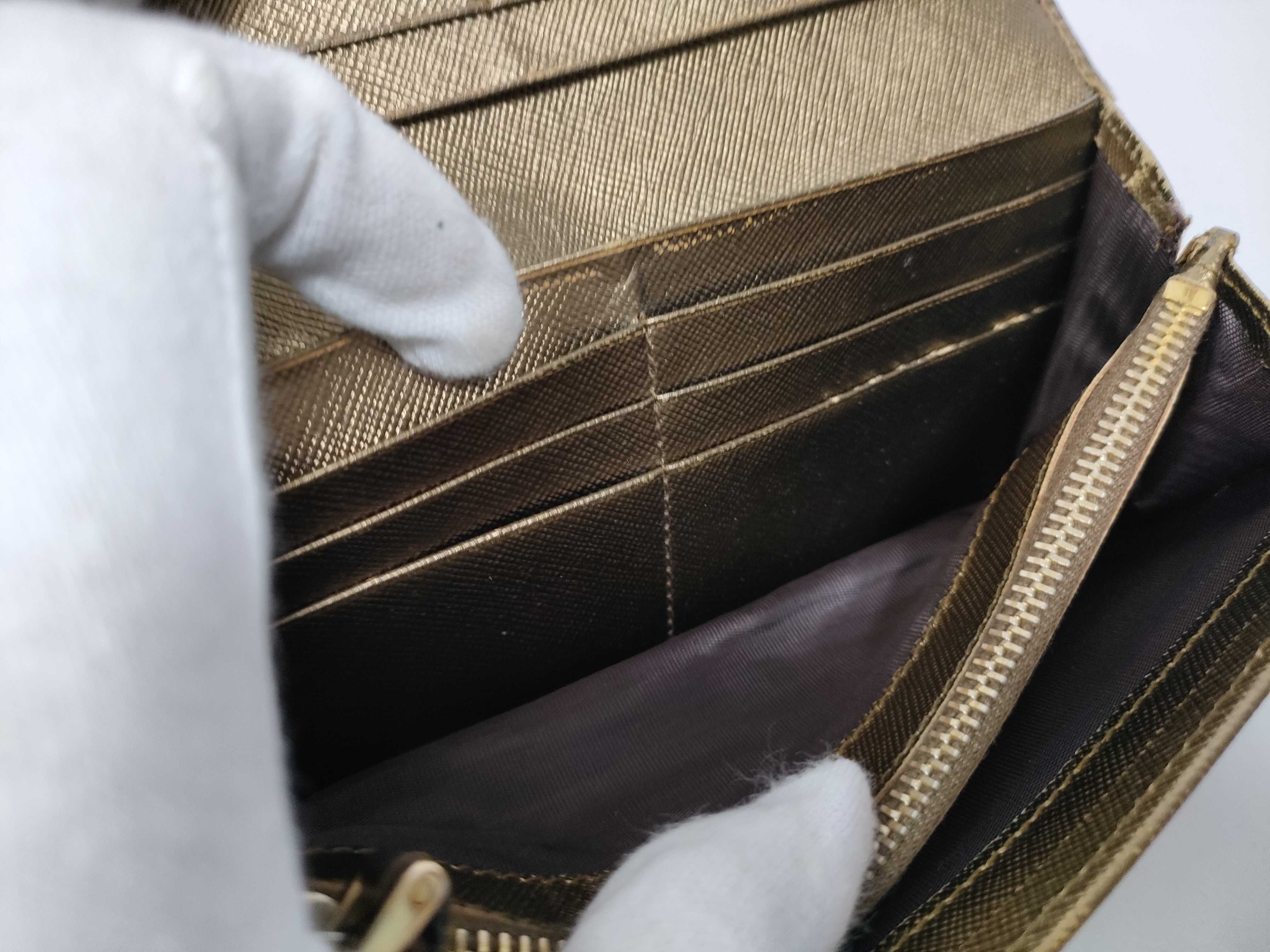 long wallet — view 12
