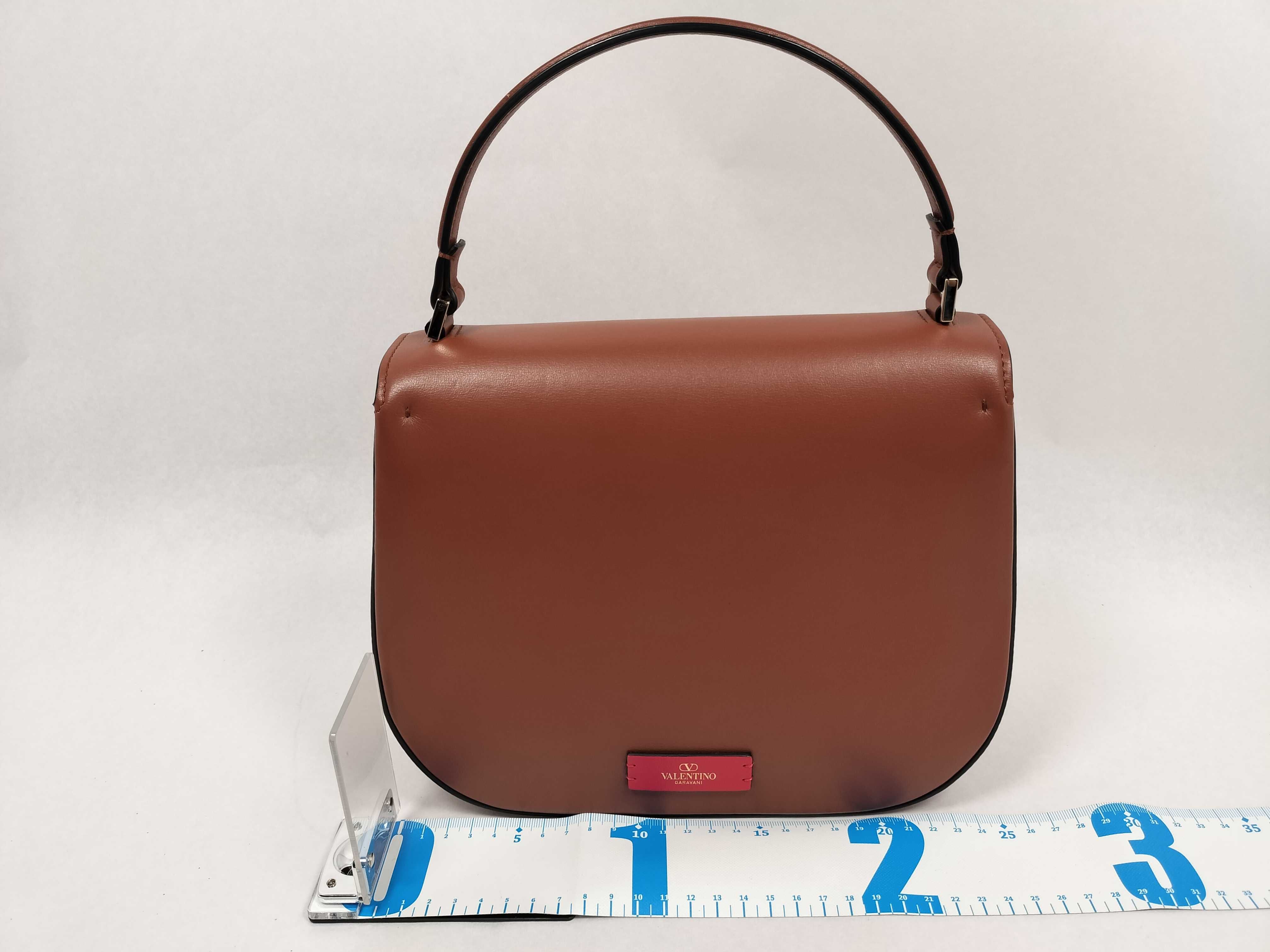 SG- Garavani V logo all time Medium Leather 2-Way Handbag Brown — view 2