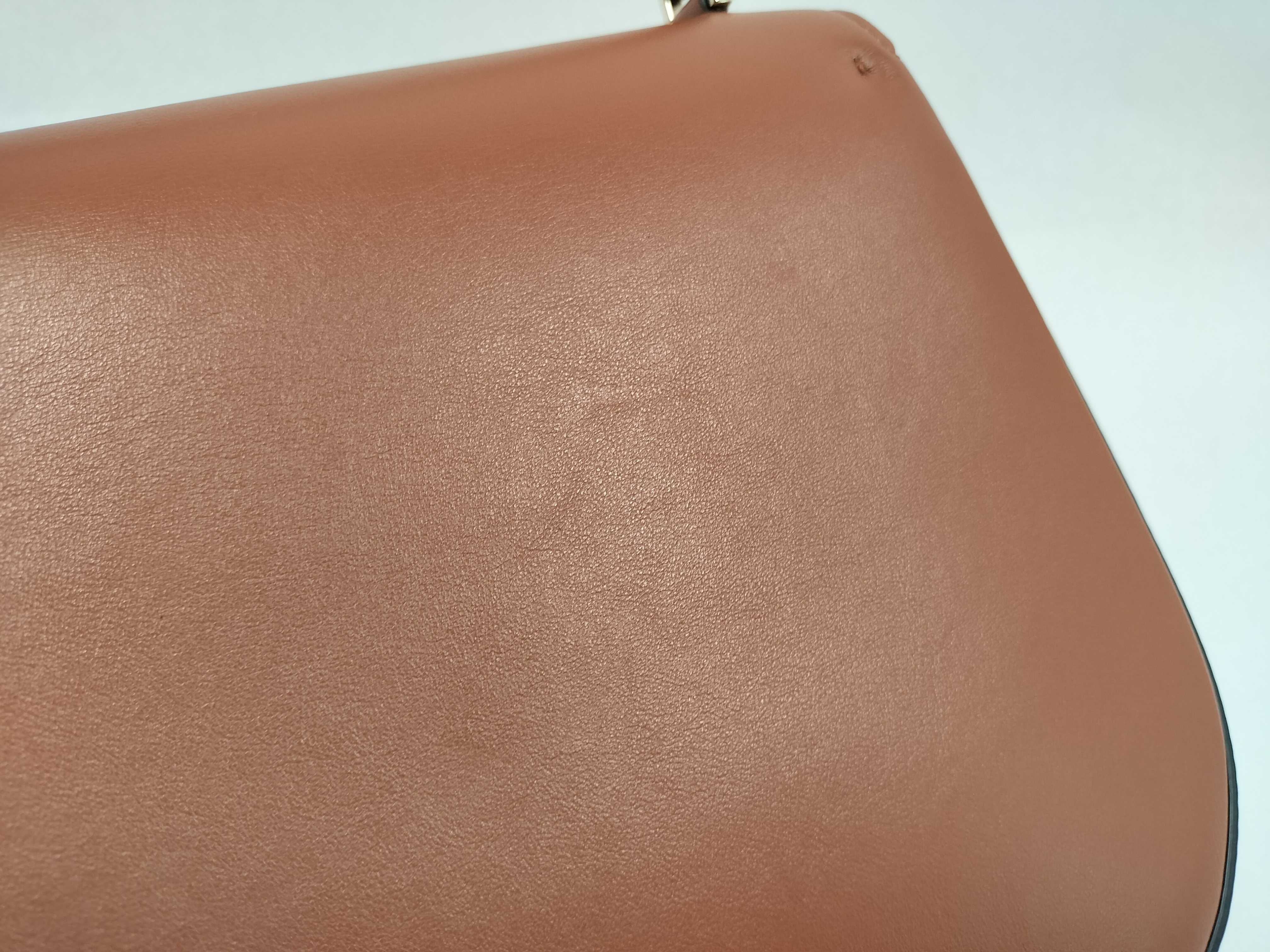 SG- Garavani V logo all time Medium Leather 2-Way Handbag Brown — view 15